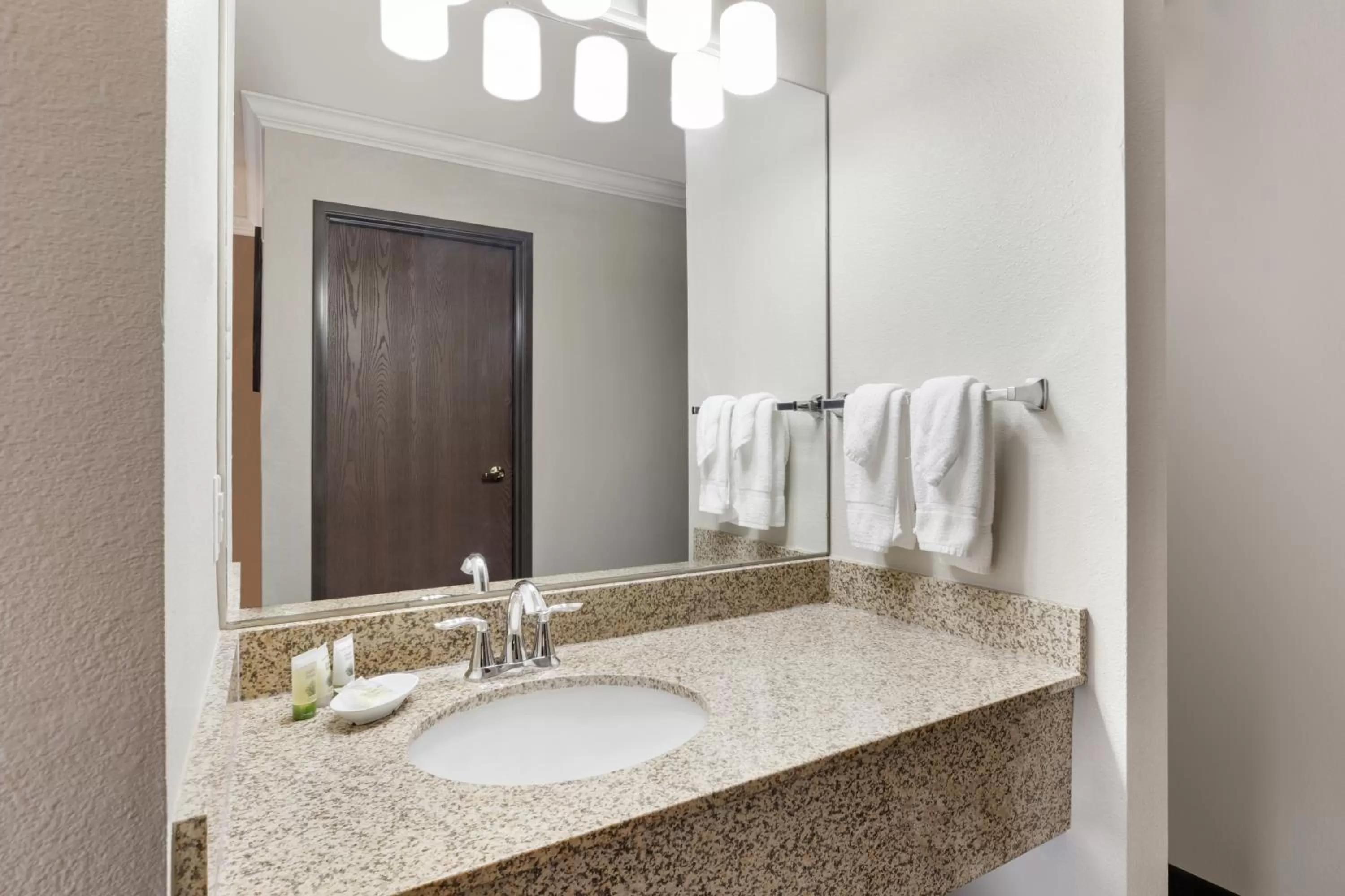 Bathroom in Inn at Moses Lake