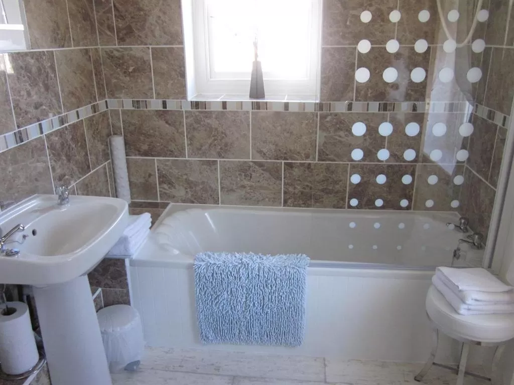 Bathroom in The Old Town Bed and Breakfast