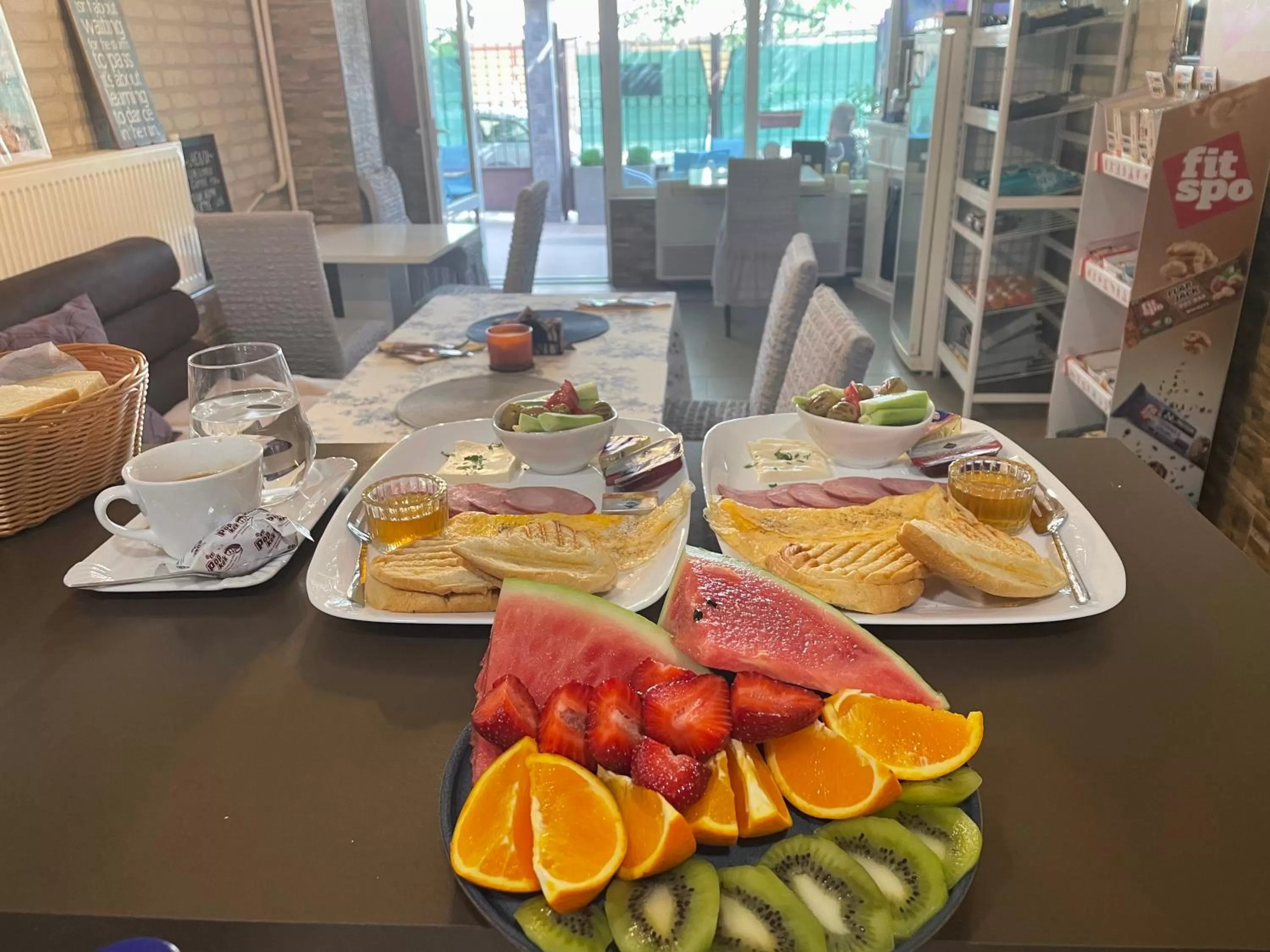 Breakfast in White Rose Family Guest House