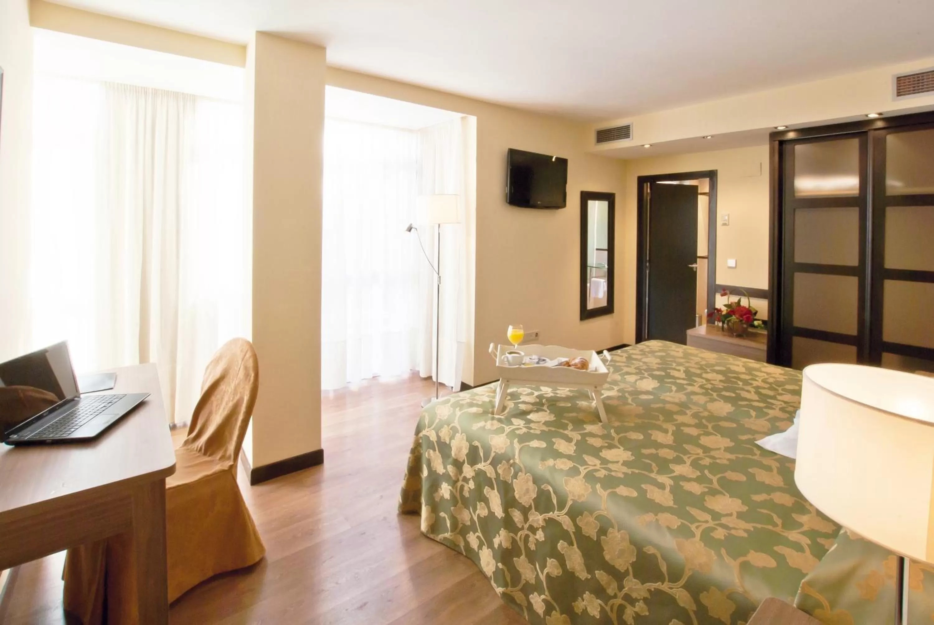 Bed in Hotel Centro Los Braseros