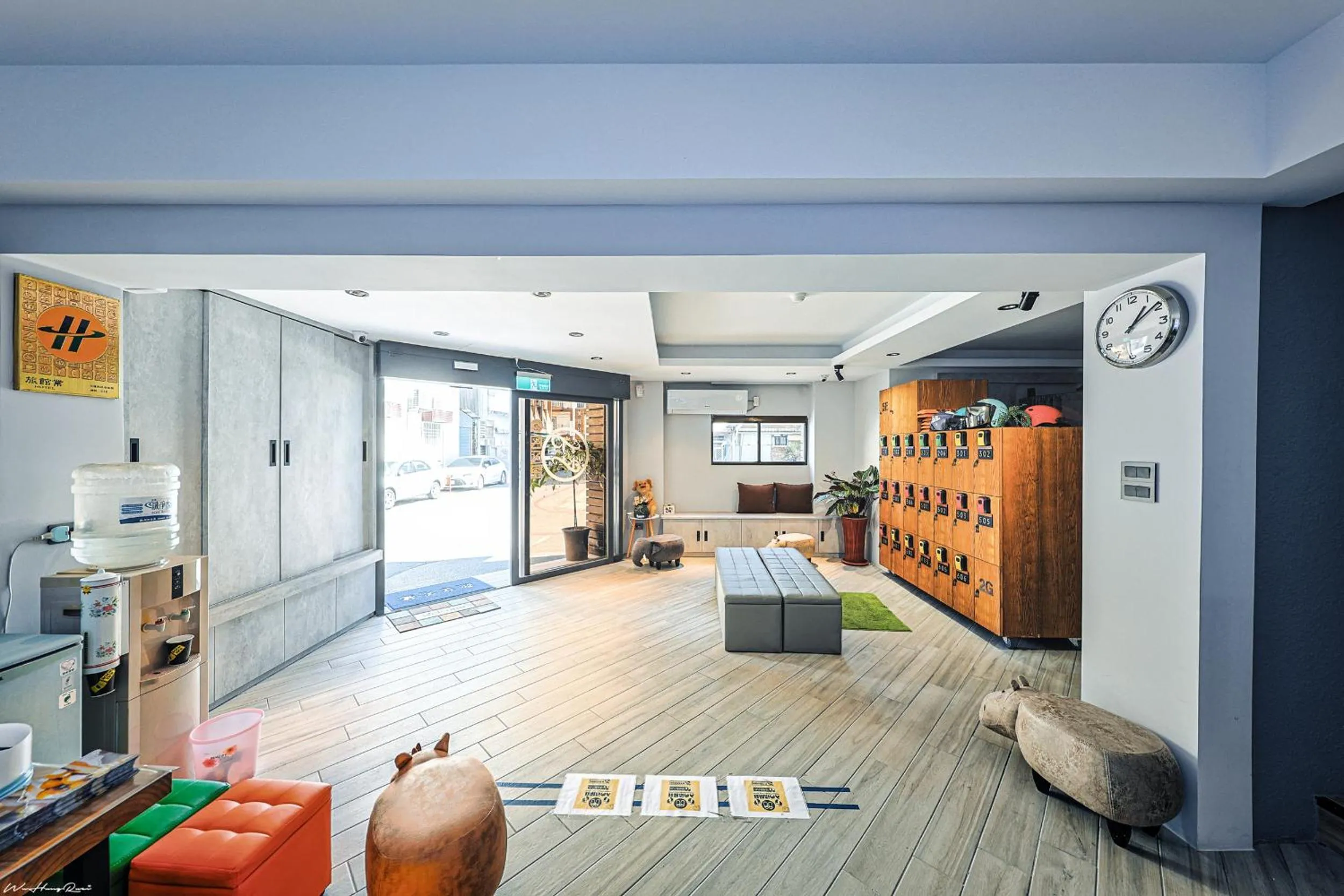 Communal lounge/ TV room in 亞馨文旅 近東大門夜市 有免費停車場 可自助入住