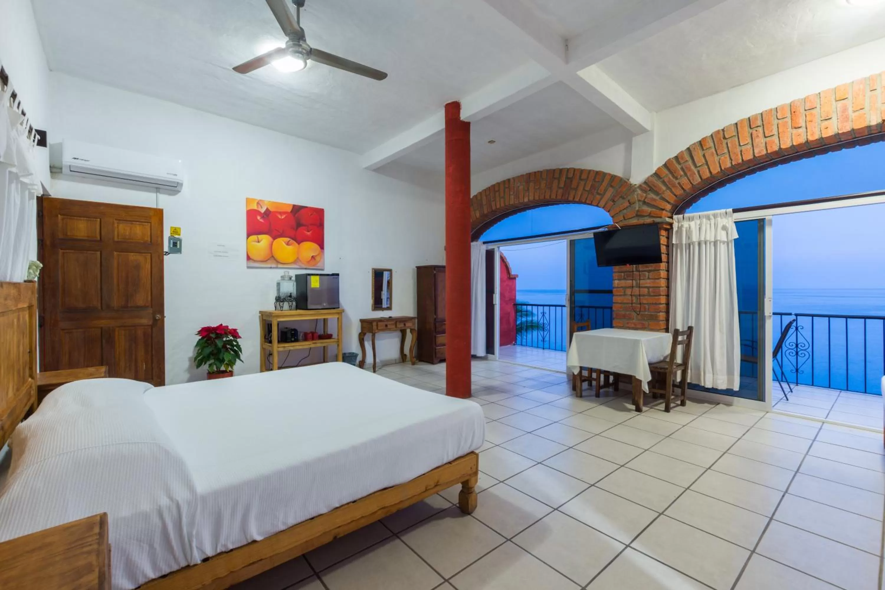 Traditional Sierra Leon Oceanfront Rooms - Adults Only