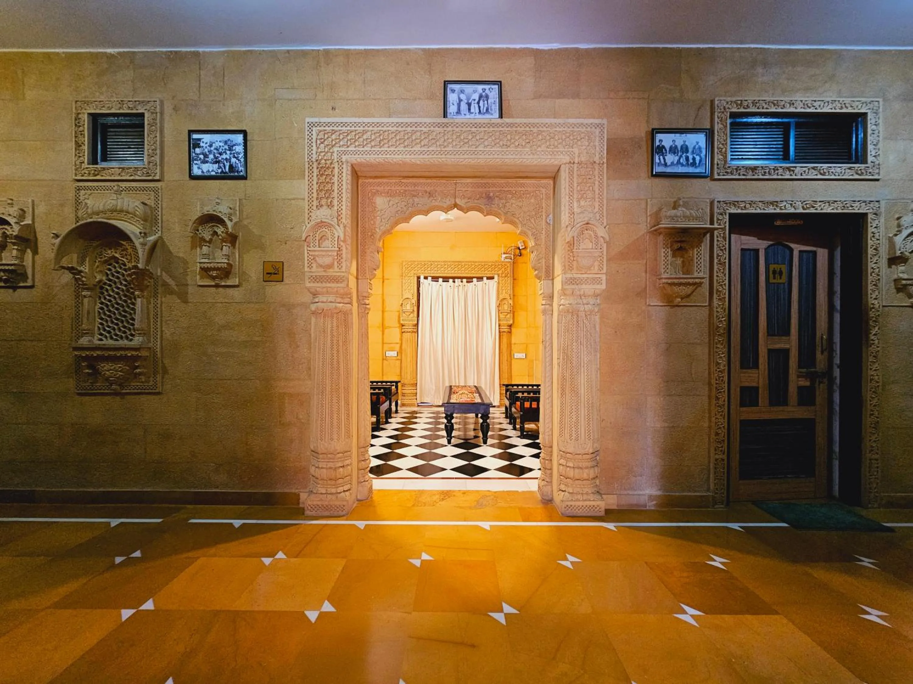 Facade/entrance in Hotel Royal Haveli