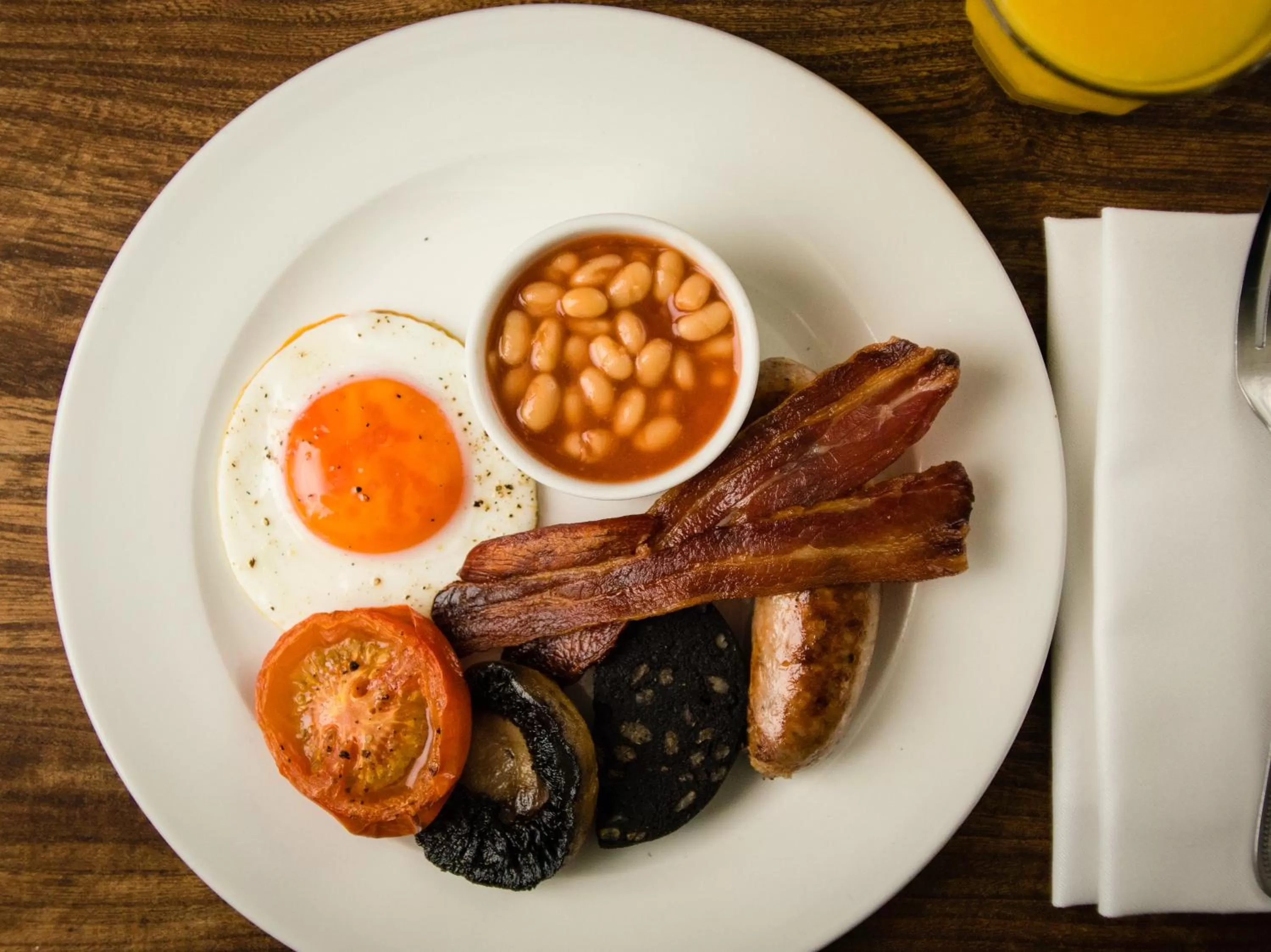 Breakfast in The Greyhound Inn