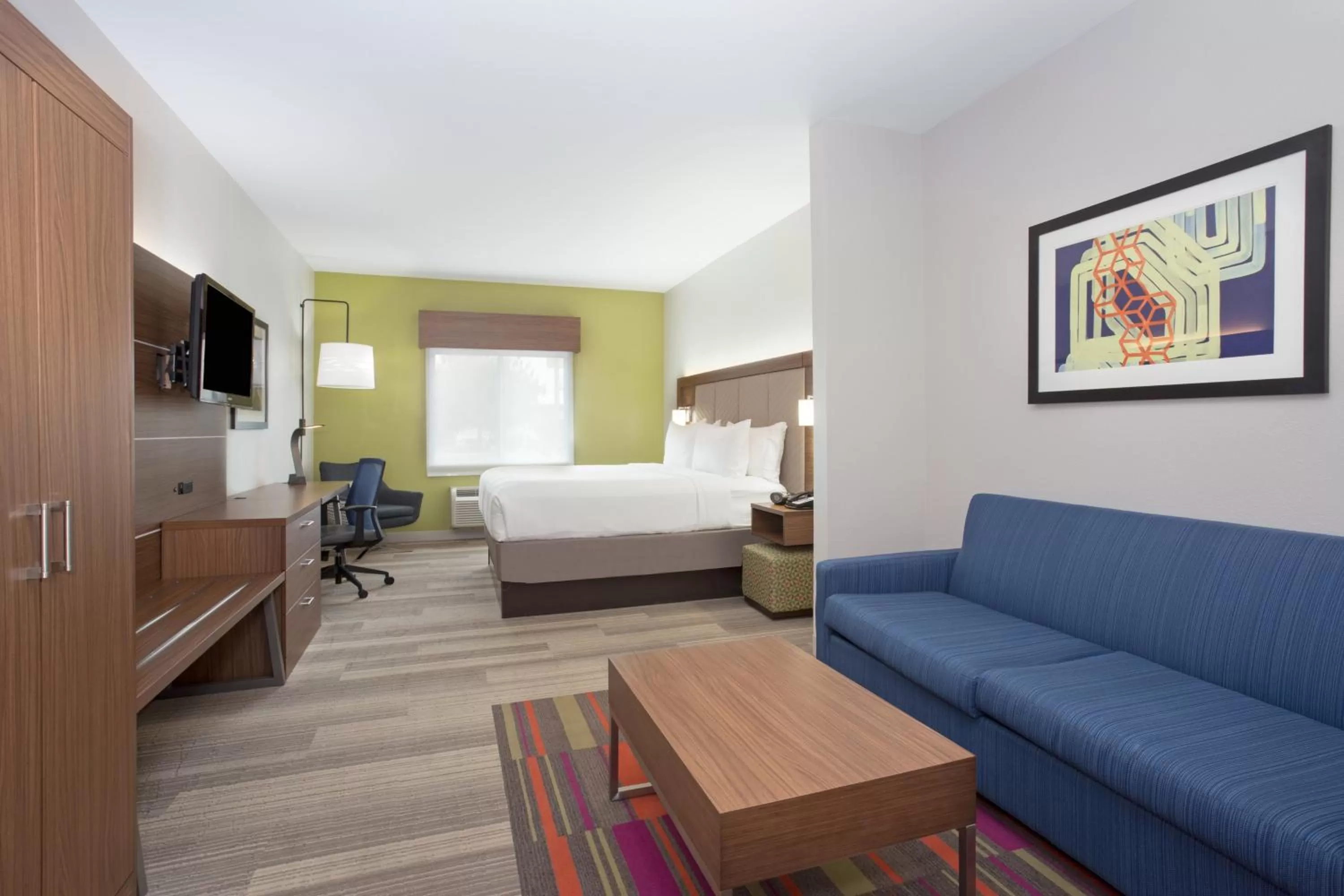 Photo of the whole room, Bed in Holiday Inn Express & Suites Amarillo by IHG
