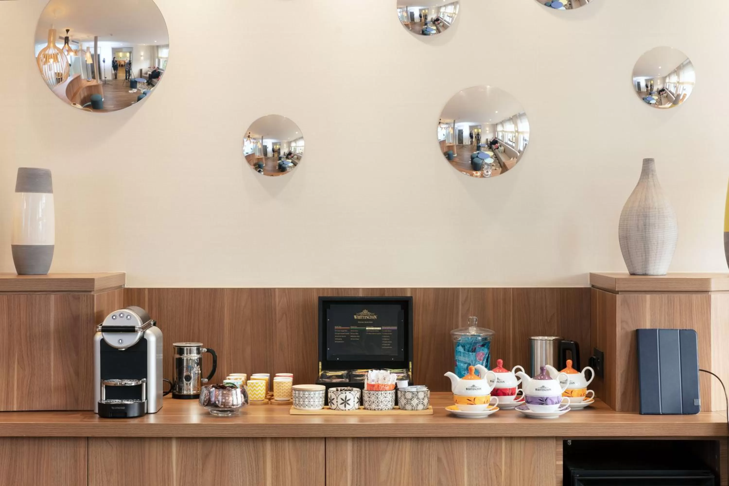 Lounge or bar in Hotel des Nations Saint Germain