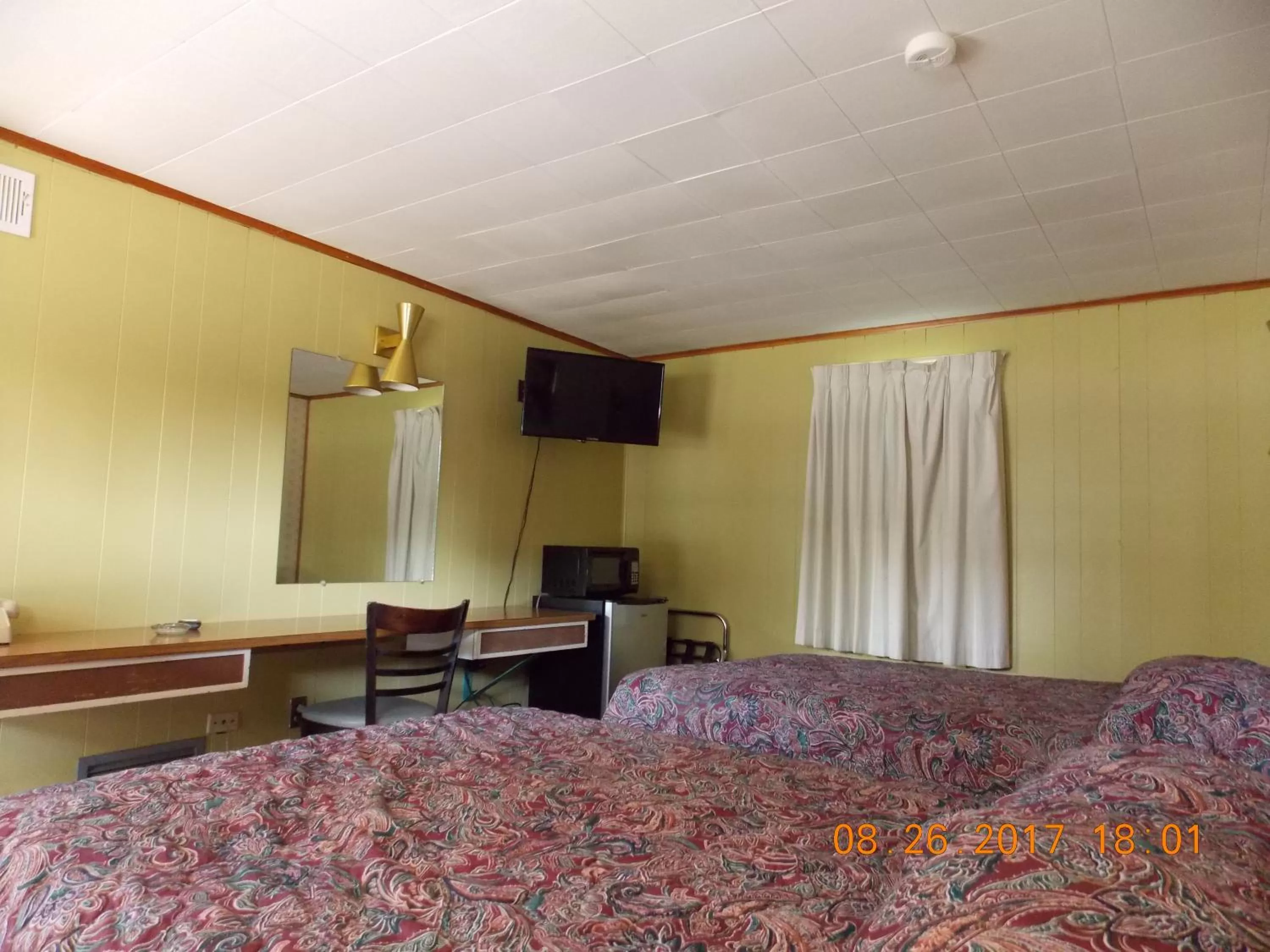 Bed in Melody Motor Lodge