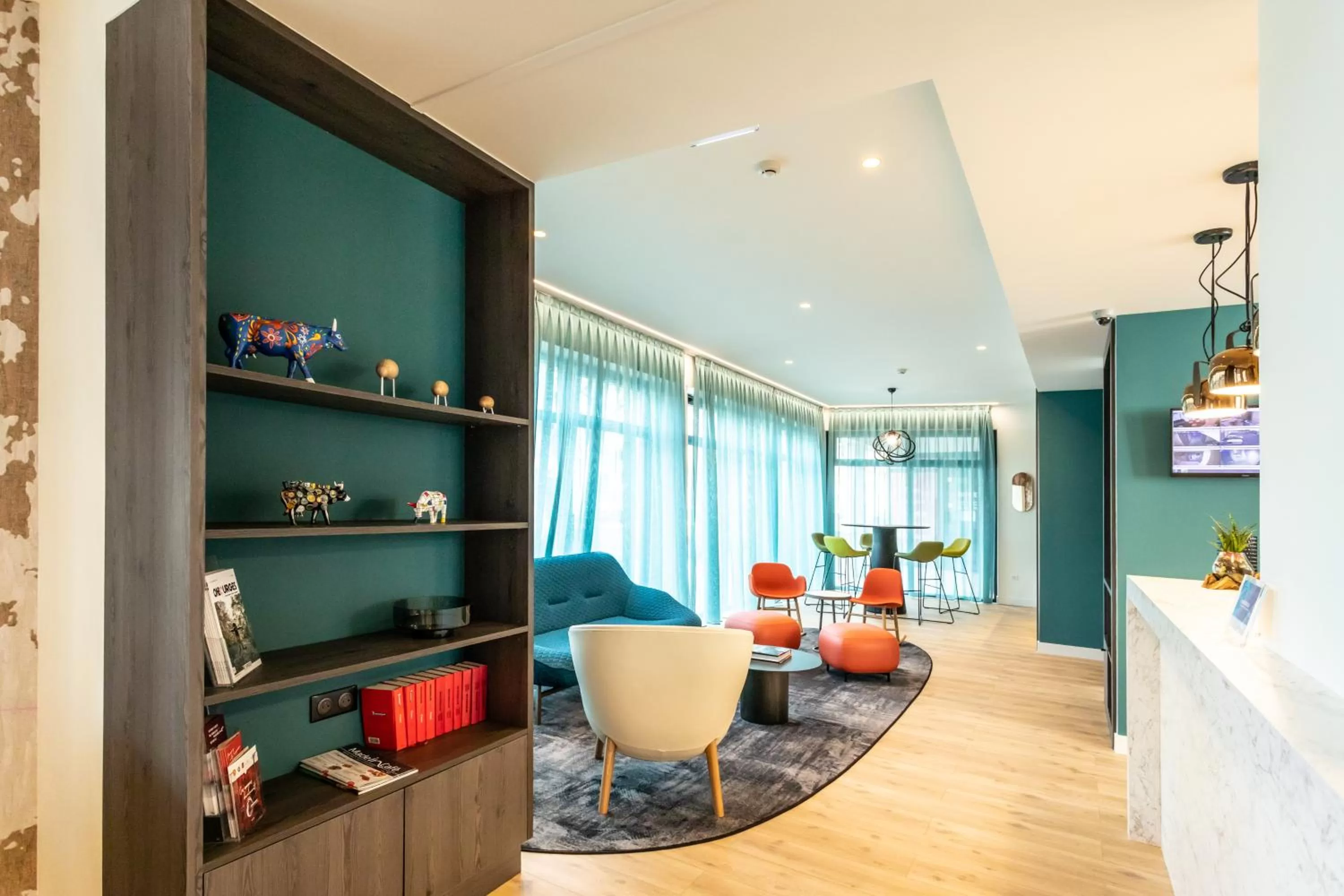 Lobby or reception in Hôtel The Originals City Le Berry - proche centre-ville - Gare - parking - recharge véhicule
