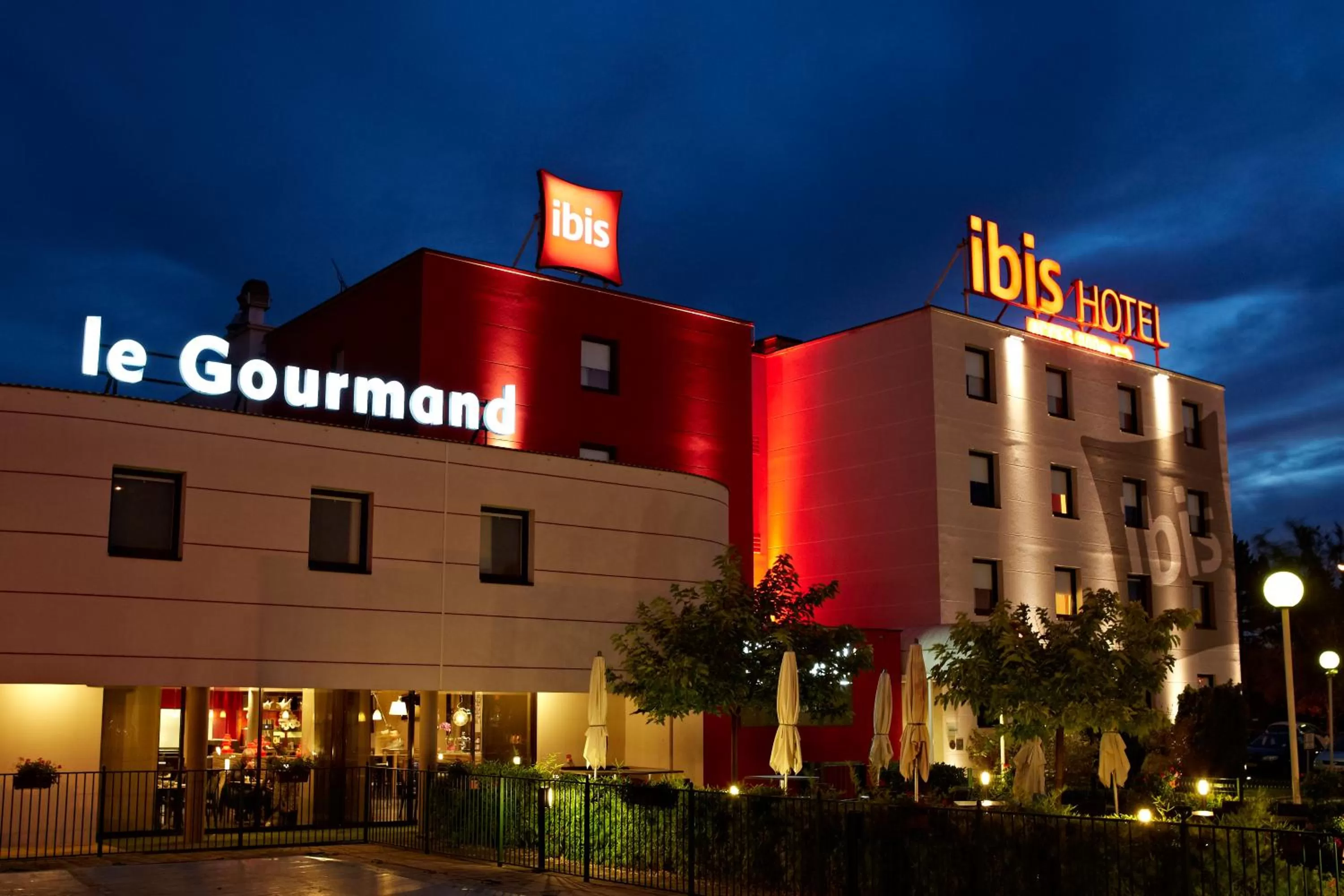 Facade/entrance in ibis Europe Chalon Sur Saone