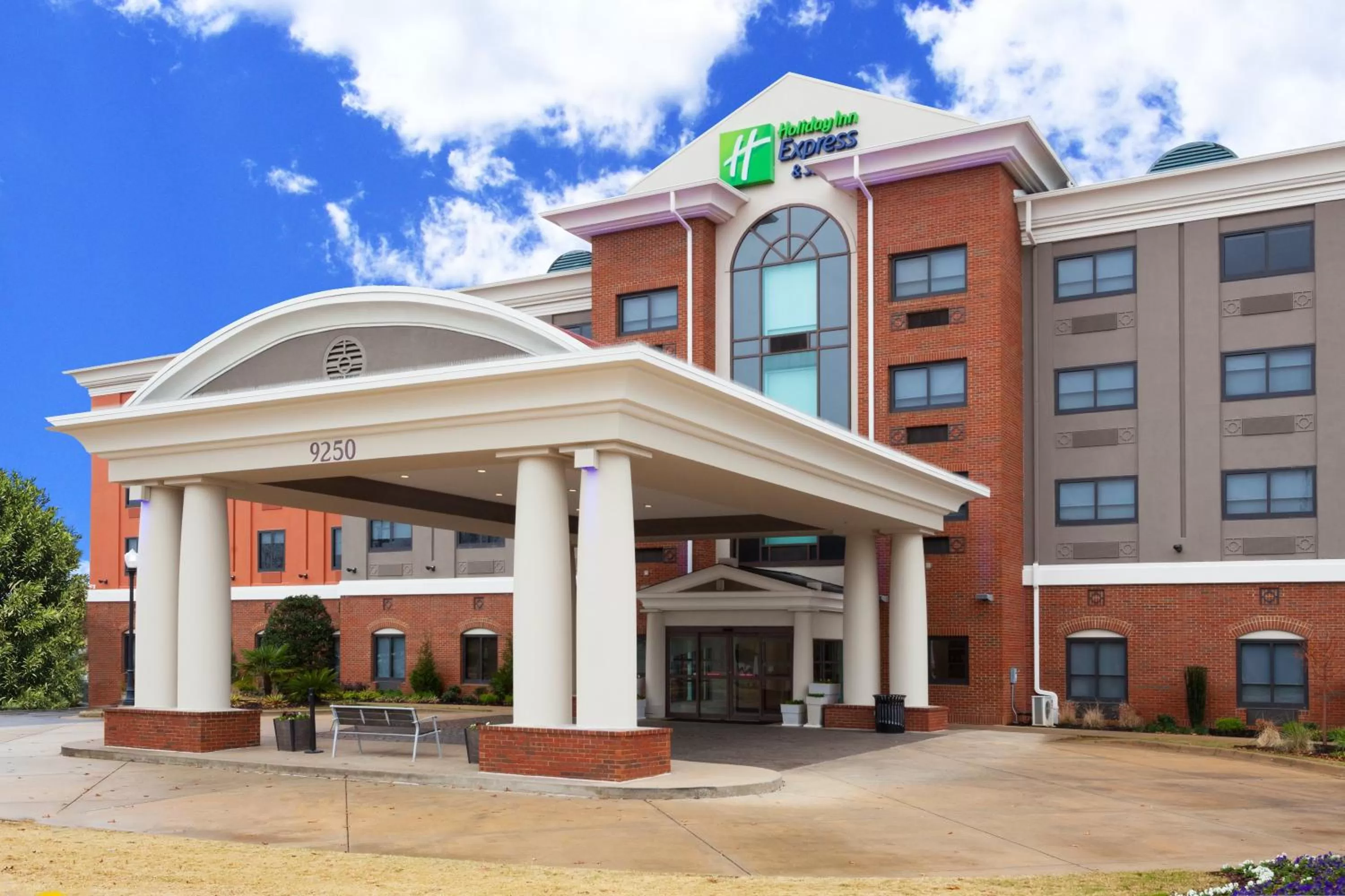 Property building in Holiday Inn Express Hotel & Suites Montgomery Boyd-Cooper Parkway by IHG