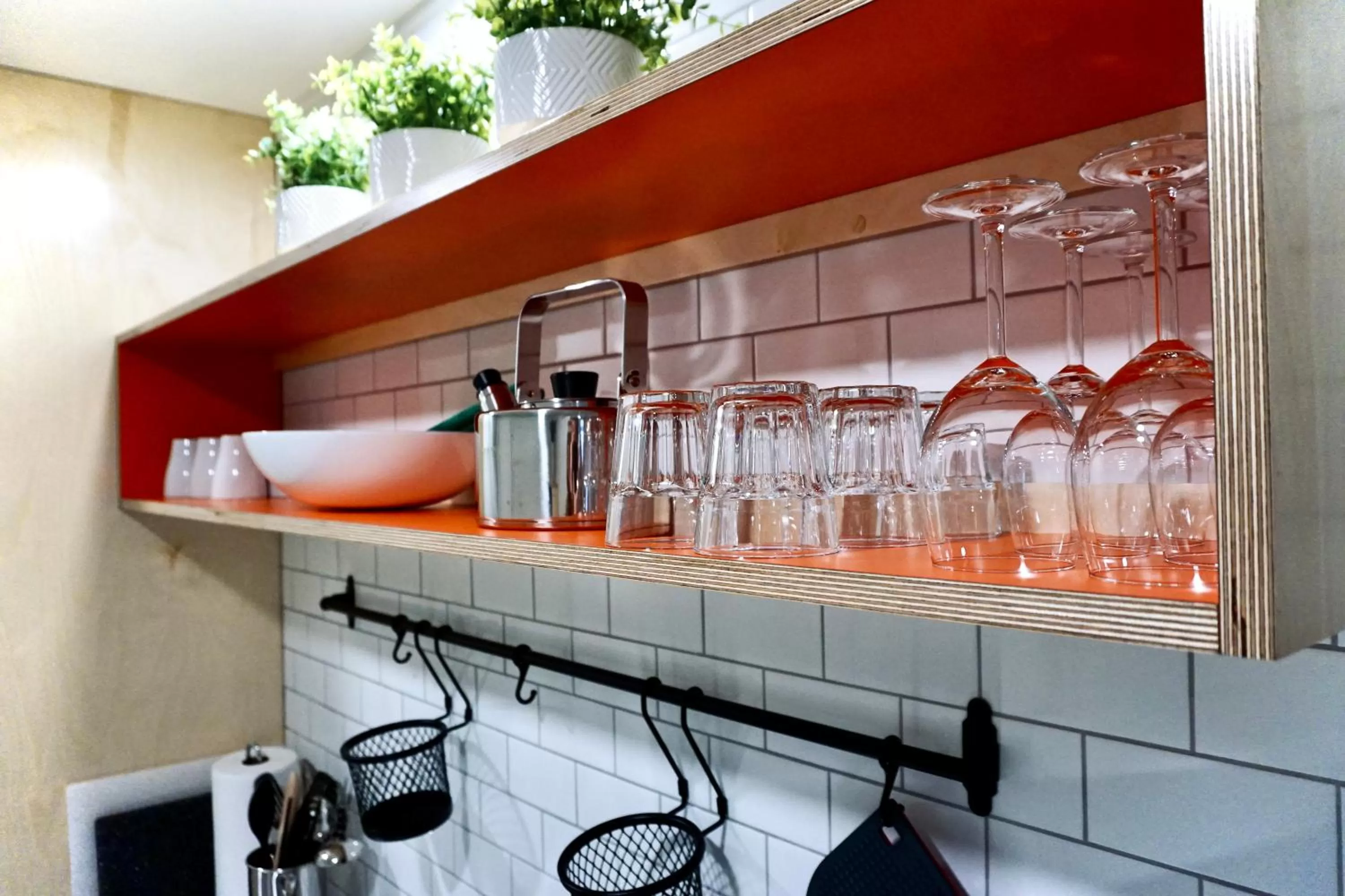 Kitchen or kitchenette in Morel Executive Suites