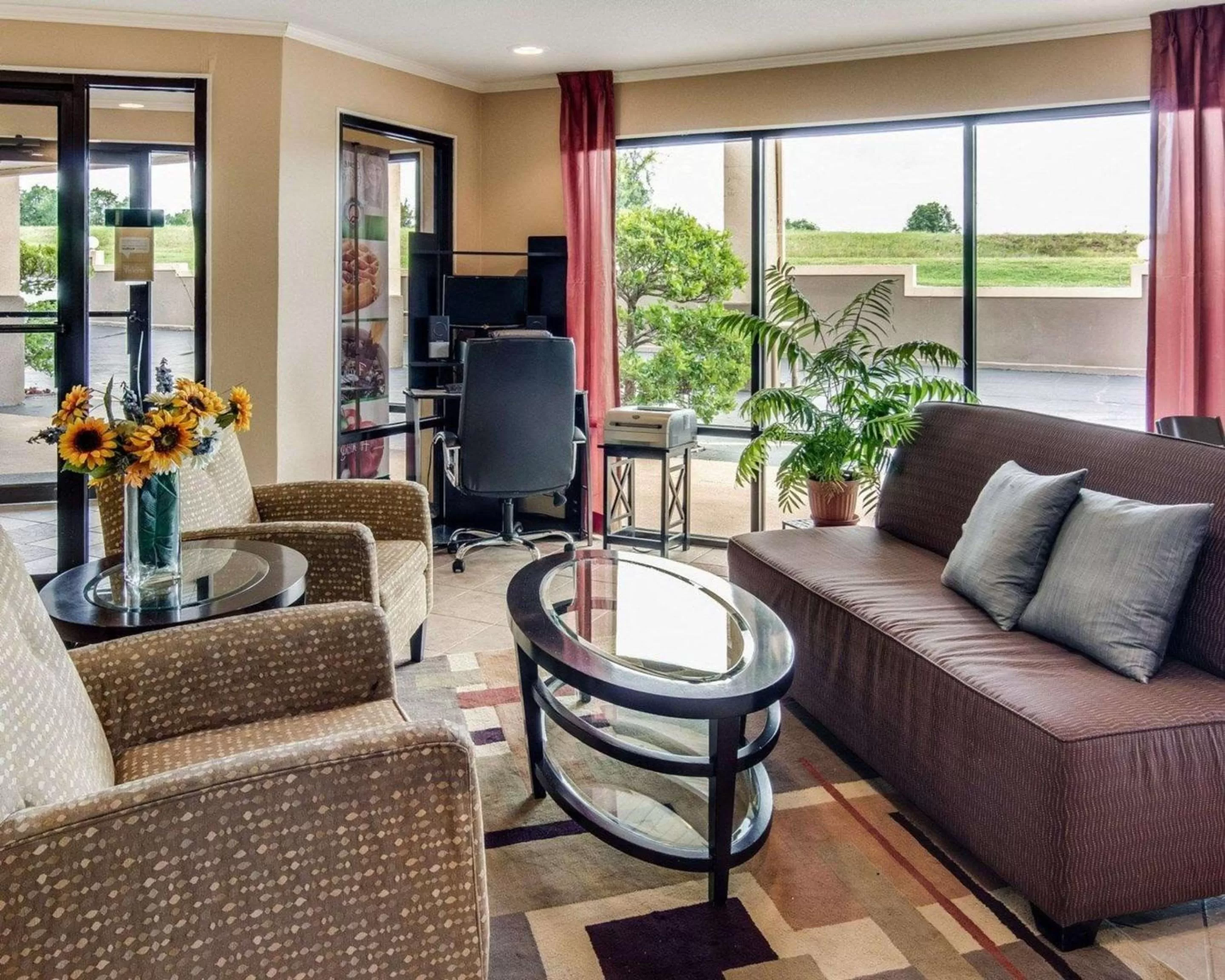 Lobby or reception in Quality Inn Mt Pleasant