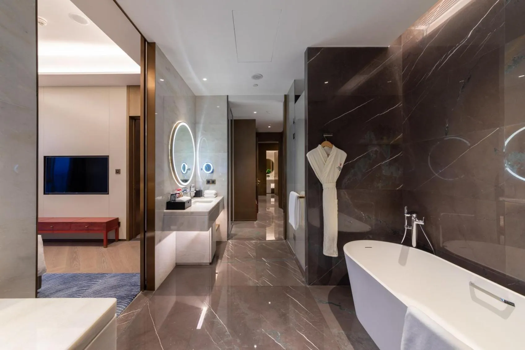 Photo of the whole room in HUALUXE Xi'an Chanba by IHG