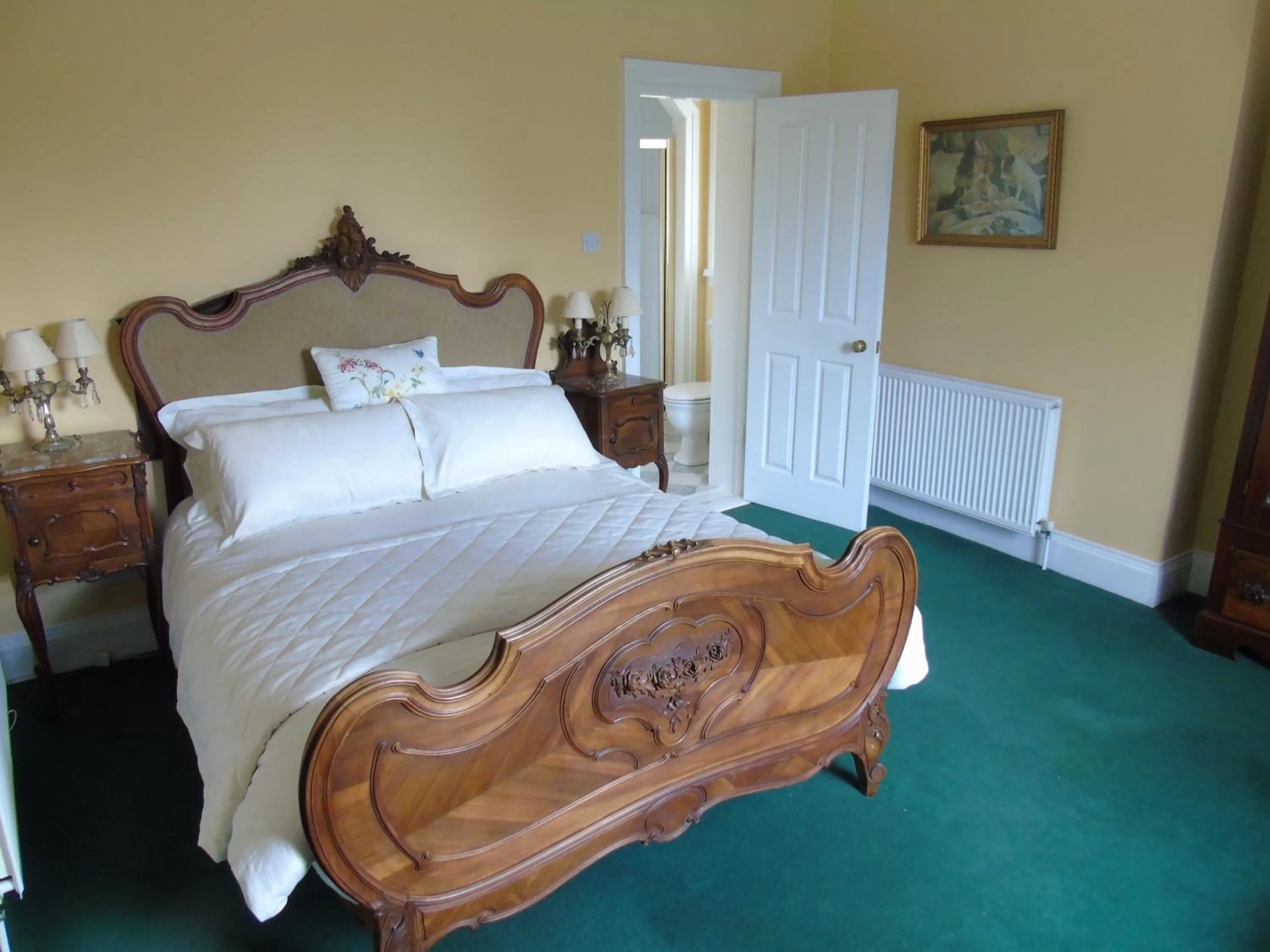 Bed in Hartley House B&B