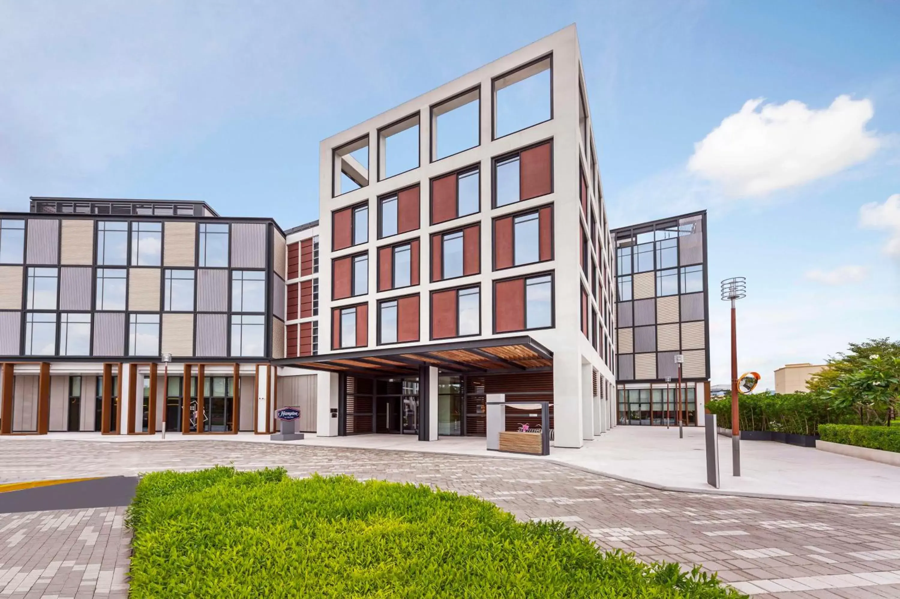 Hampton by Hilton Dubai Al Seef Hampton by Hilton Dubai Al Seef