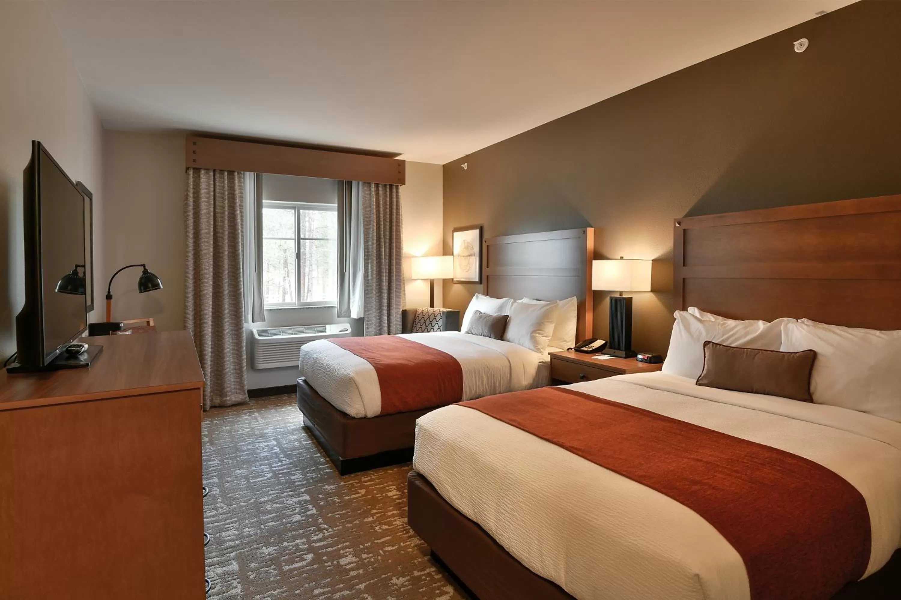 Photo of the whole room, Bed in GrandStay Hotel & Suites