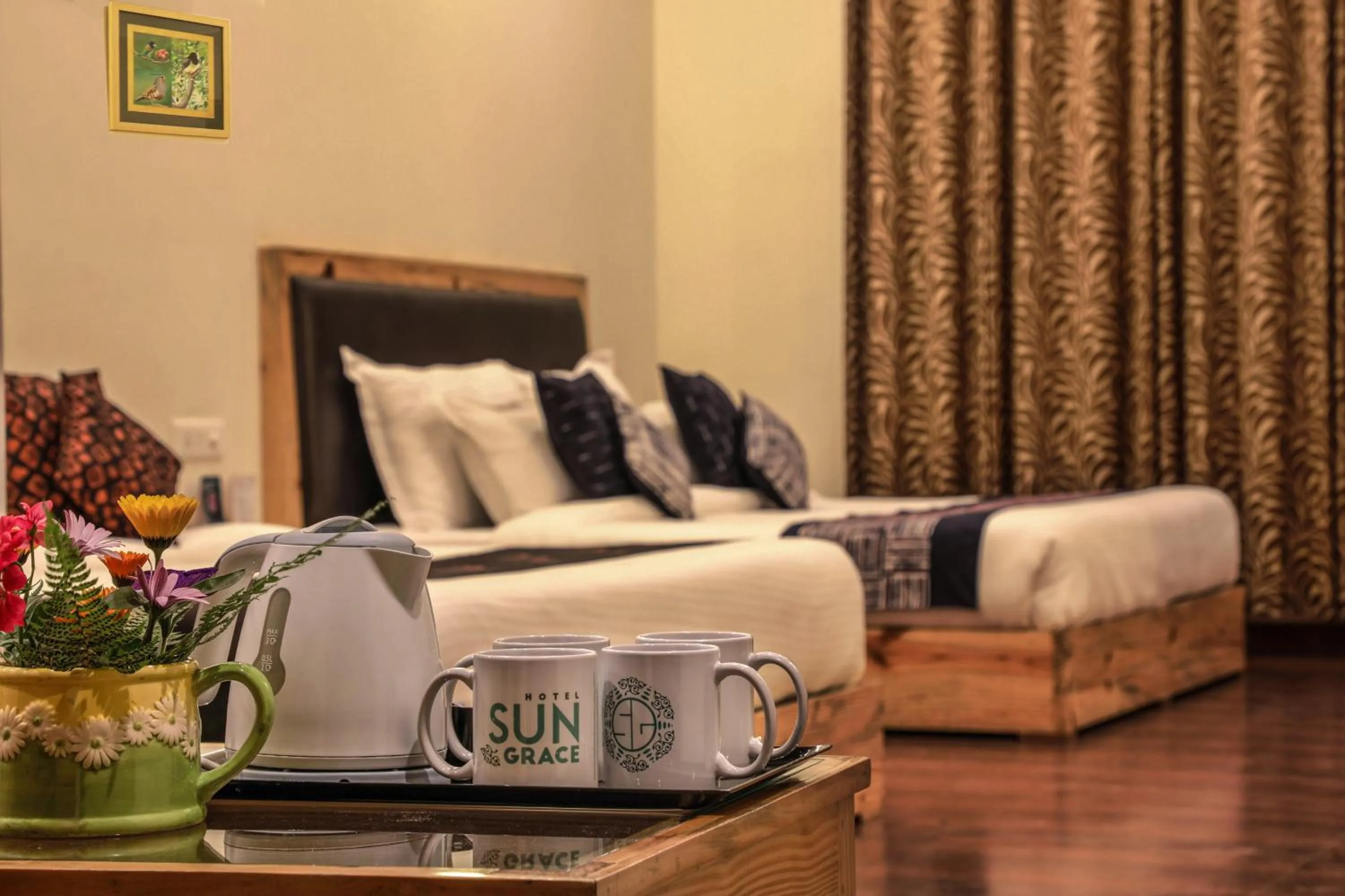 Living room, Bed in Hotel SunGrace