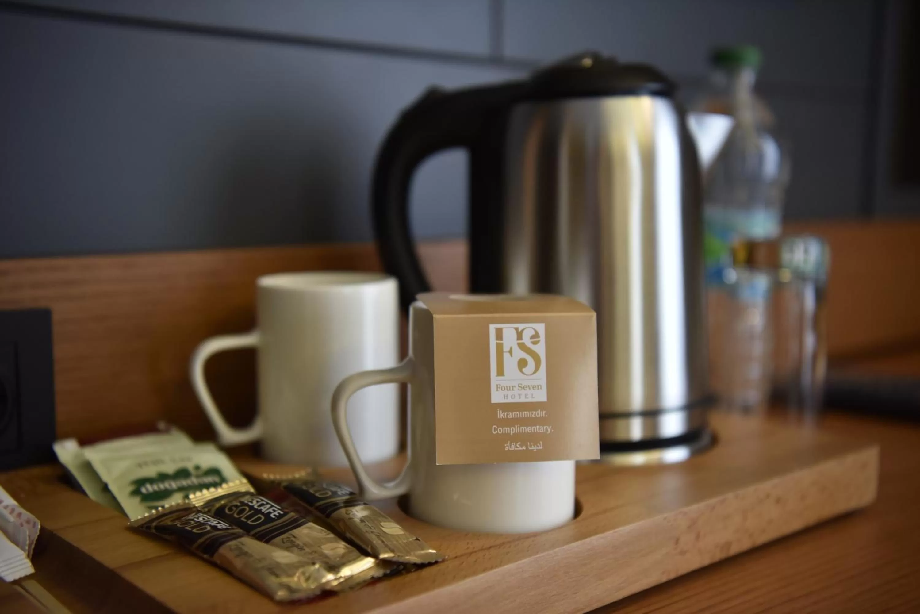 Coffee/tea facilities in FOUR SEVEN HOTEL