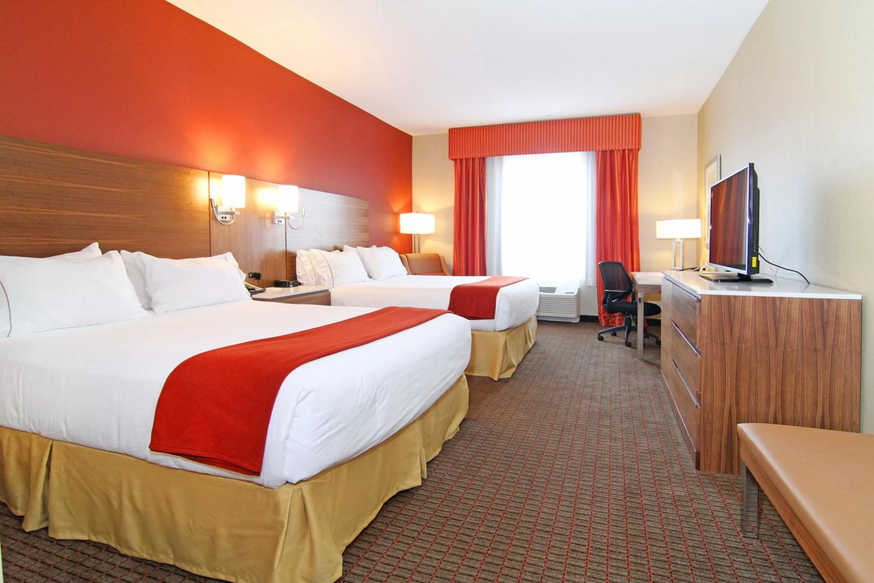 Photo of the whole room, Bed in Holiday Inn Express and Suites Calgary University by IHG