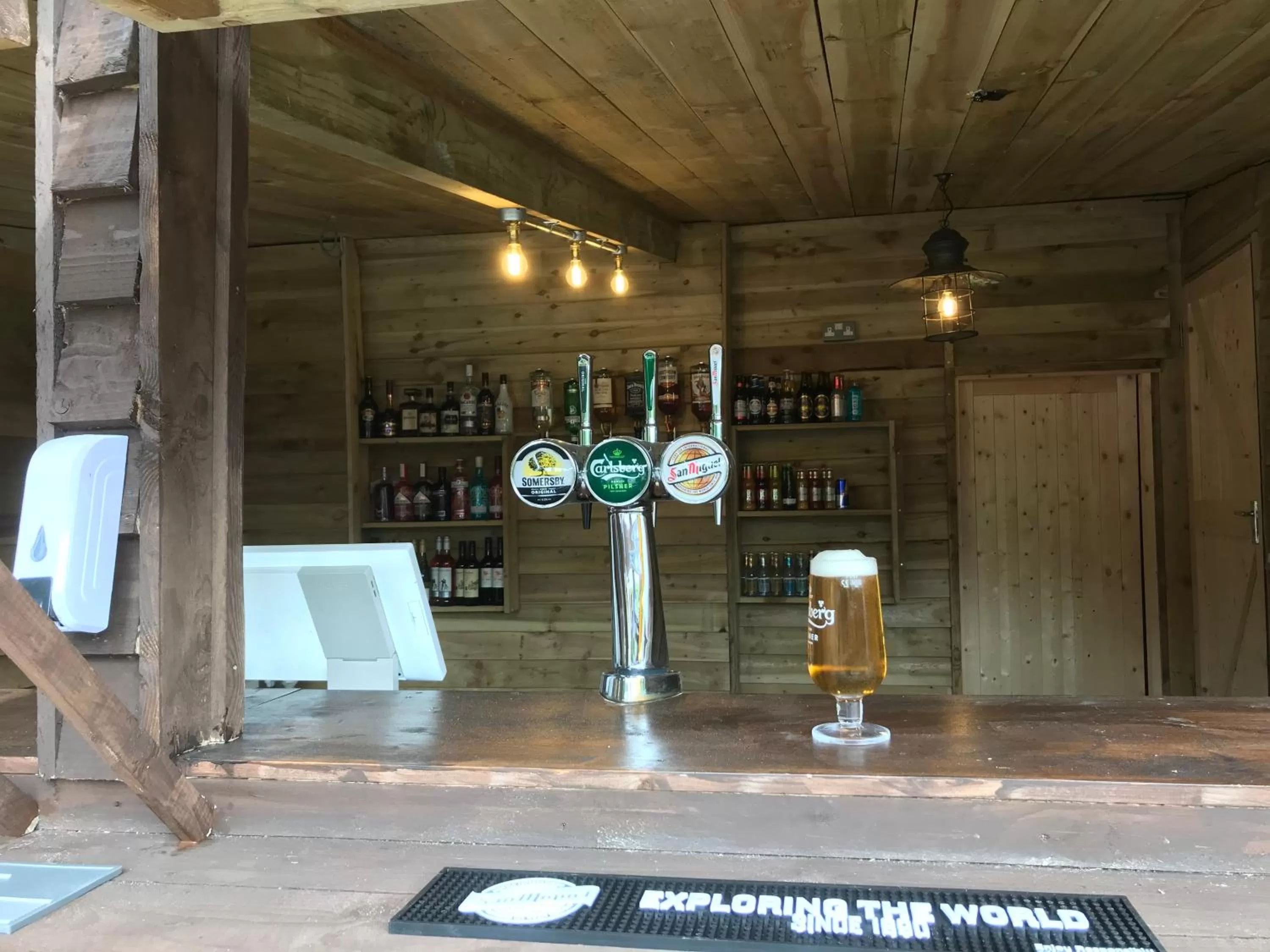 Alcoholic drinks in Grapes Hotel, Bar & Restaurant Snowdonia Nr Zip World