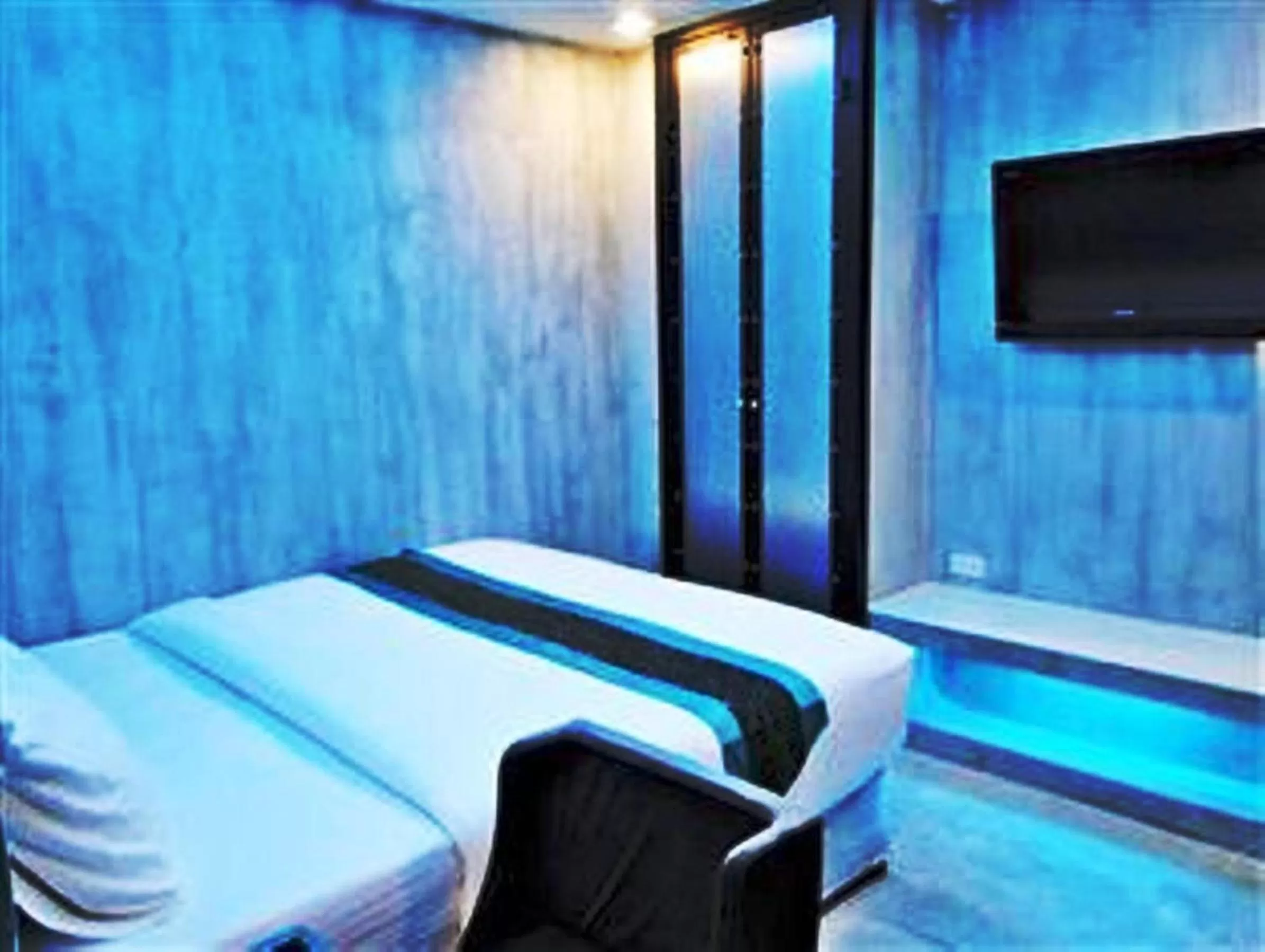 Photo of the whole room, Bed in Blutique Hotel