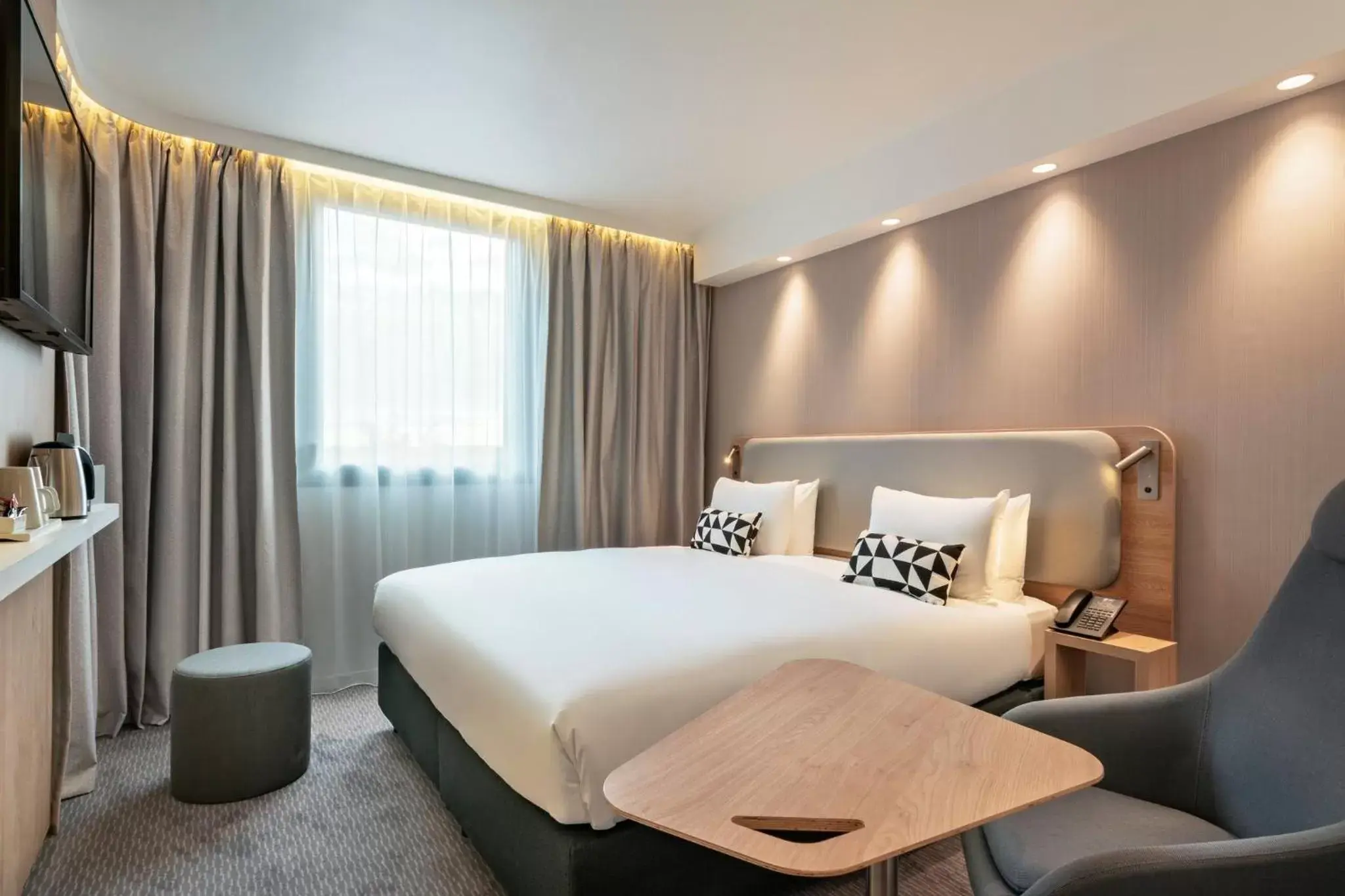 Standard Room with Free Breakfast in Holiday Inn Express - Marne-la-Vallée Val d'Europe by IHG Standard Room with Free Breakfast in Holiday Inn Express - Marne-la-Vallée Val d'Europe by IHG
