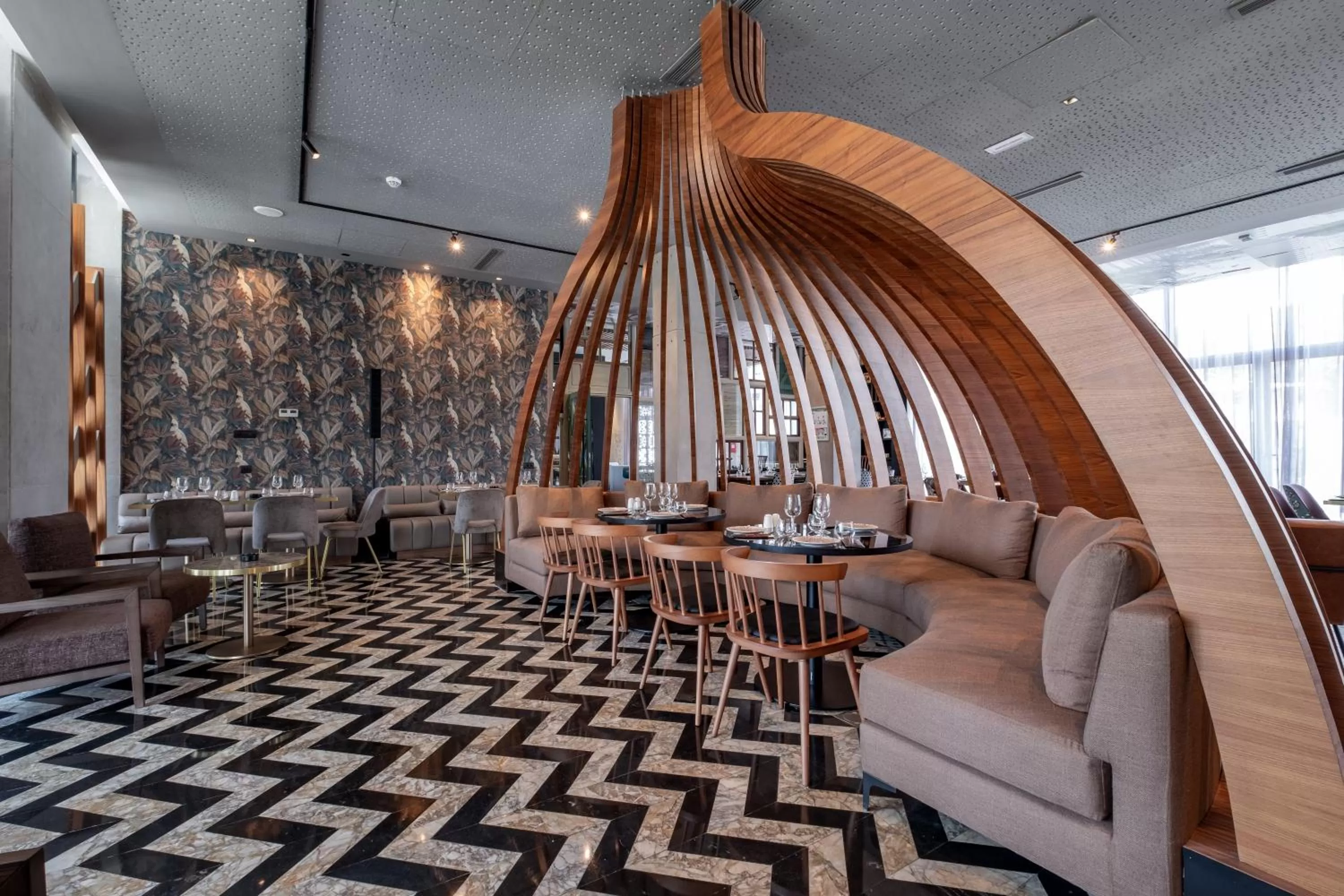 Restaurant/places to eat in Occidental Tanger