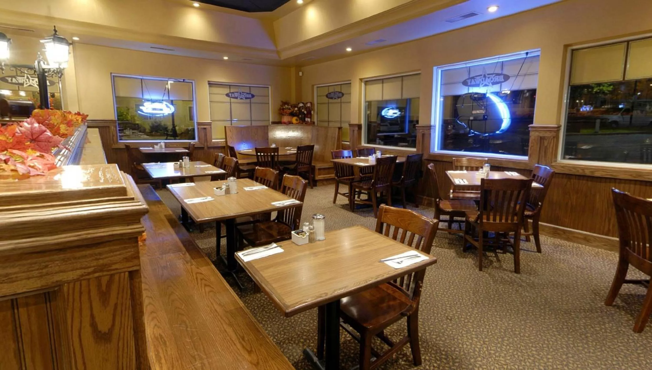 Restaurant/places to eat in Travelodge by Wyndham Ottawa East