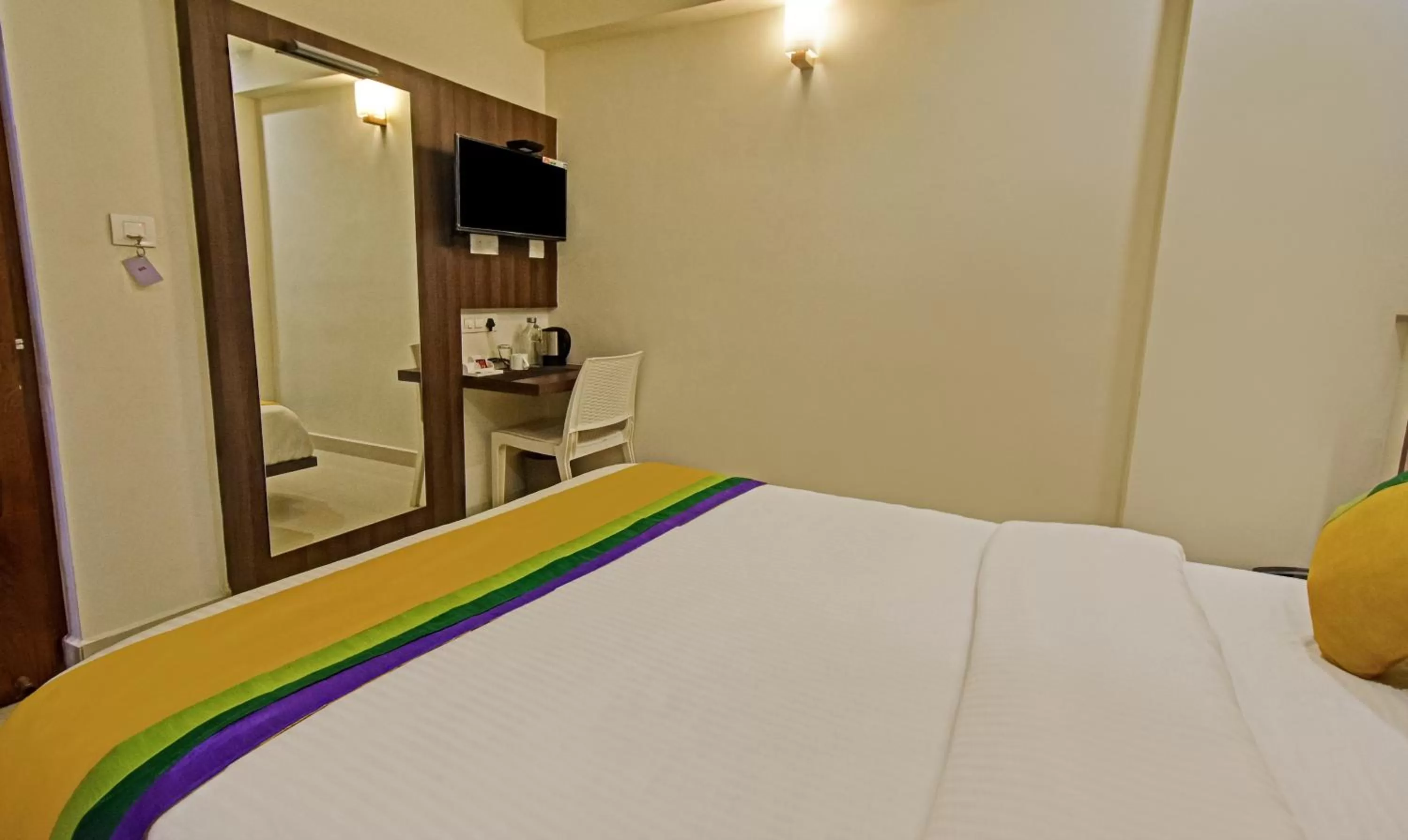 Bed in Itsy By Treebo - Deluxe Inn