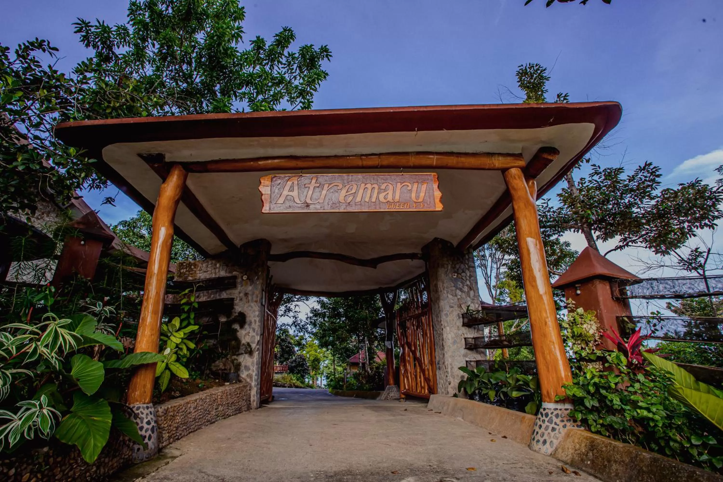 Facade/entrance in Atremaru Jungle Retreat