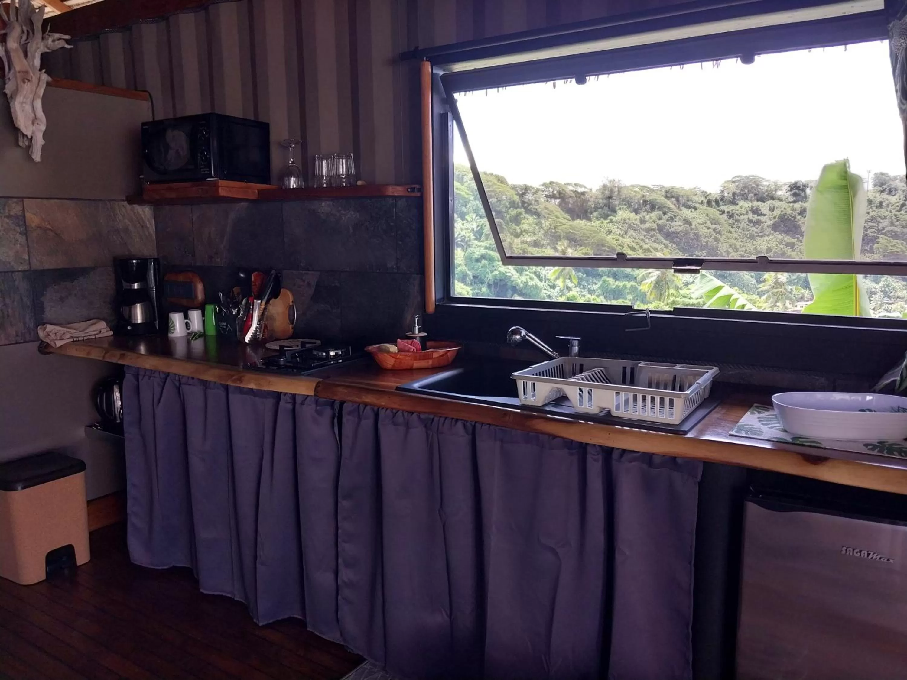 Kitchen or kitchenette, Kitchen/Kitchenette in Faré Mahi Mahi