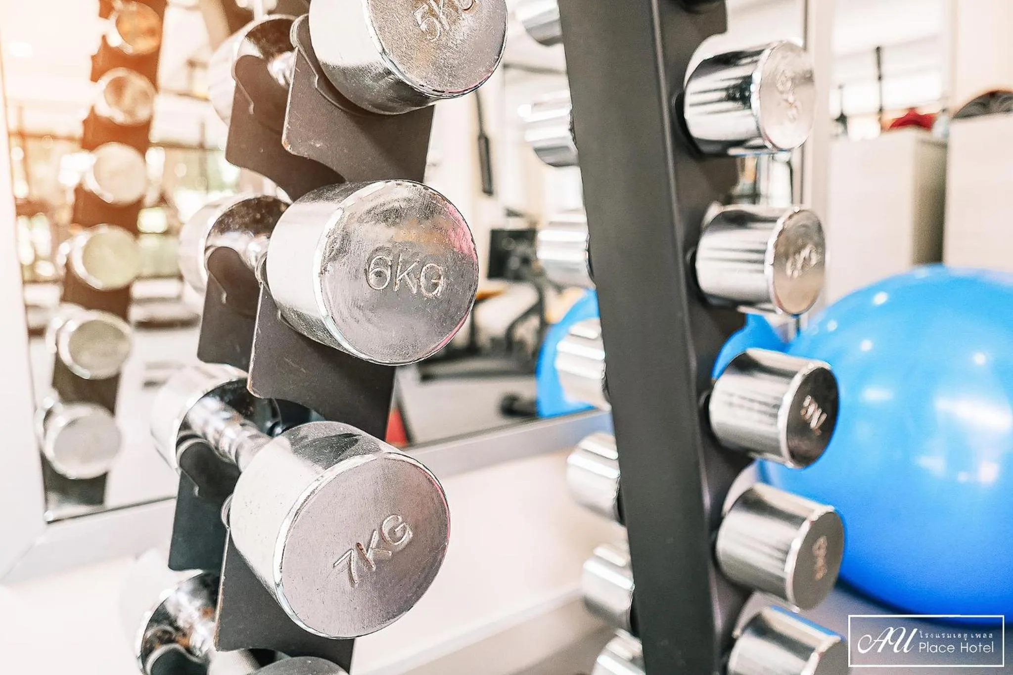 Fitness centre/facilities in AU Place Hotel