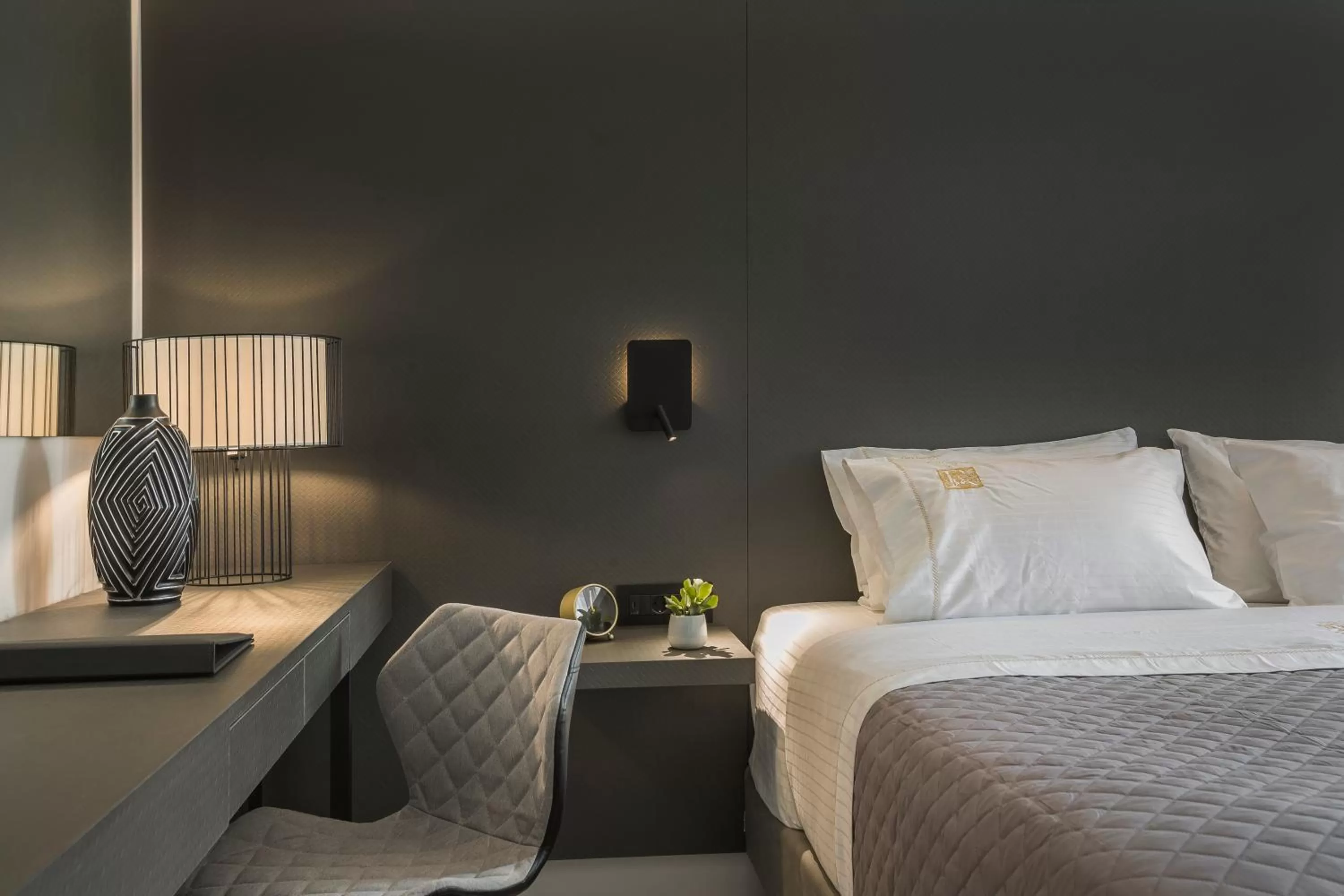 Bed in Royalty Hotel Athens