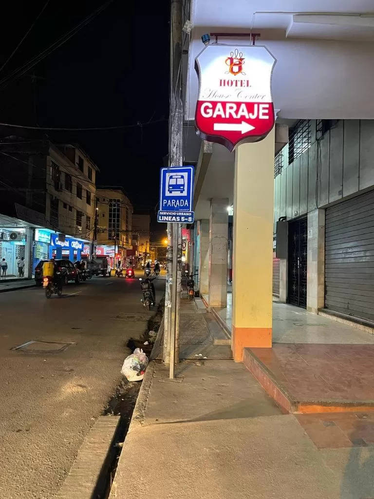 Location in House Center