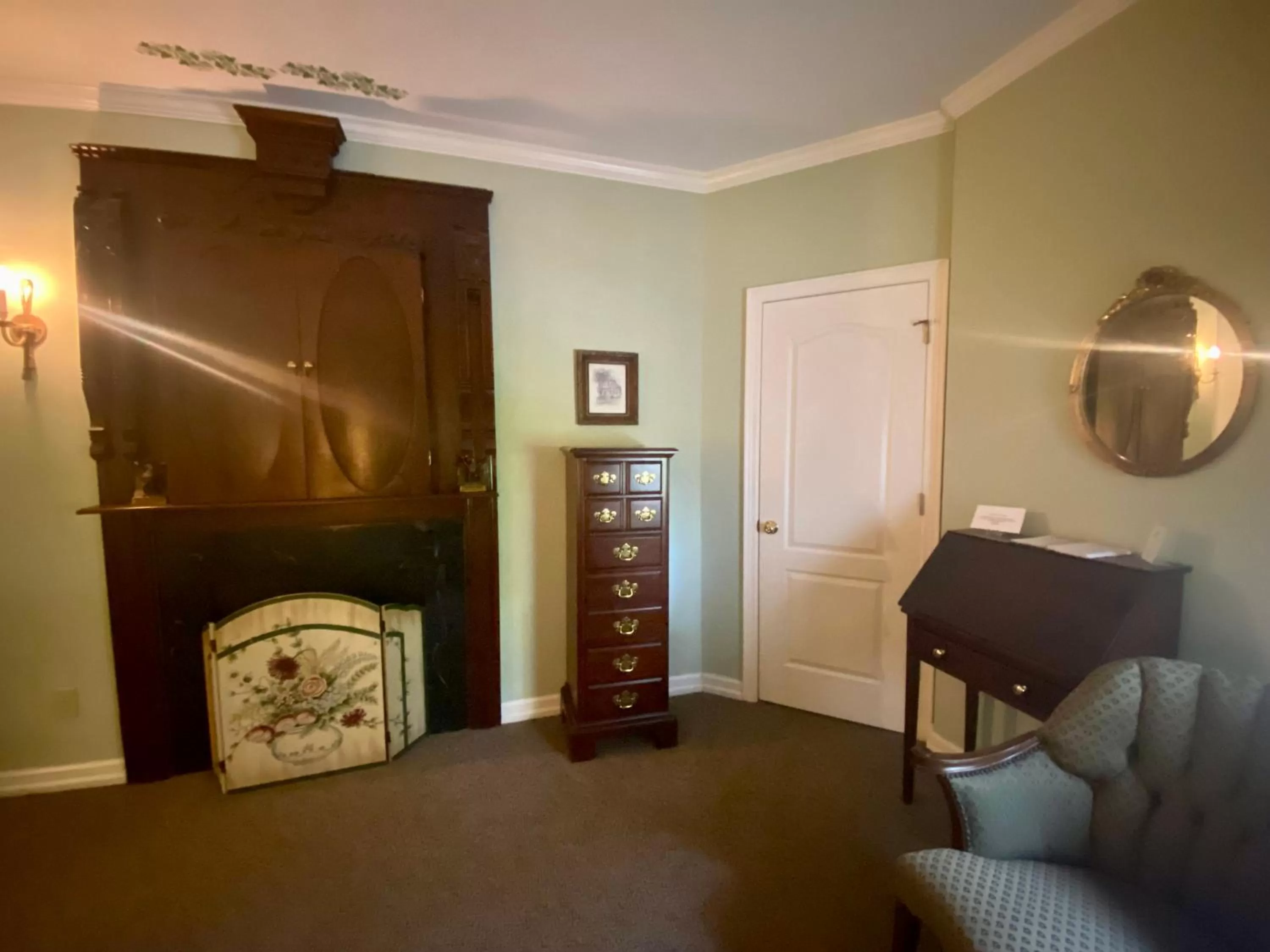 Living room, Seating Area in The Cypress Inn