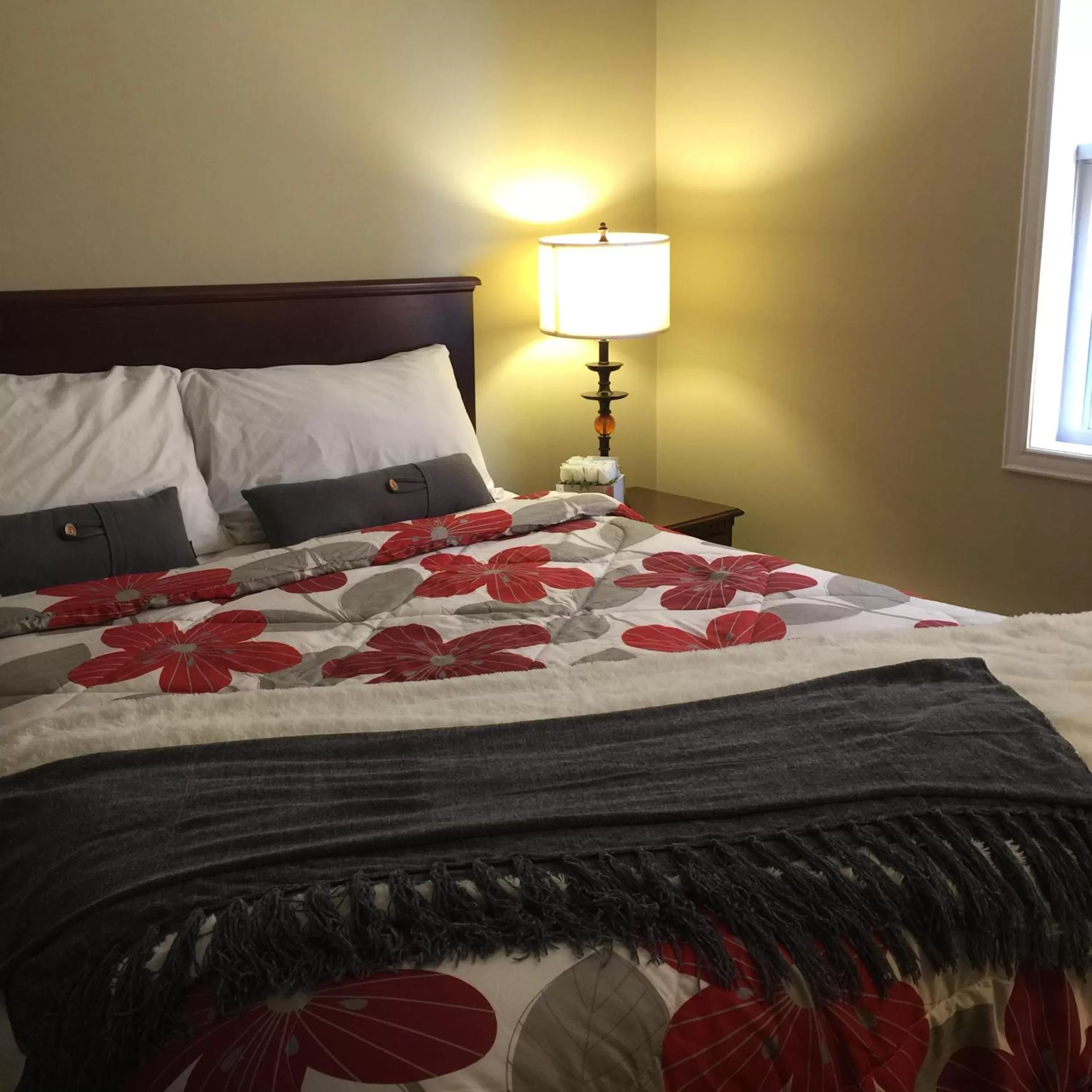Bedroom, Bed in The Falls Family Lodge