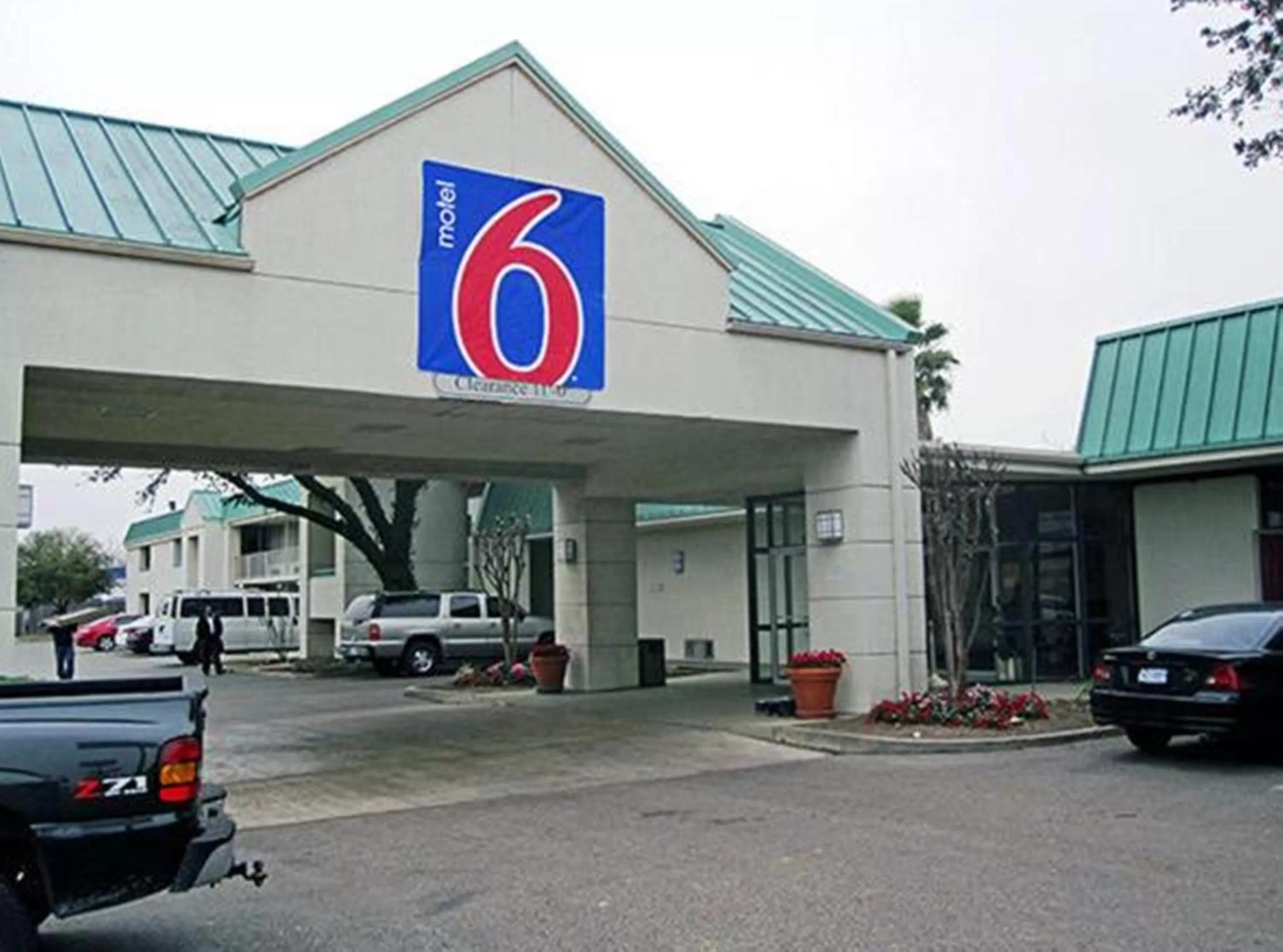 Property logo or sign in Motel 6-Houston, TX - East