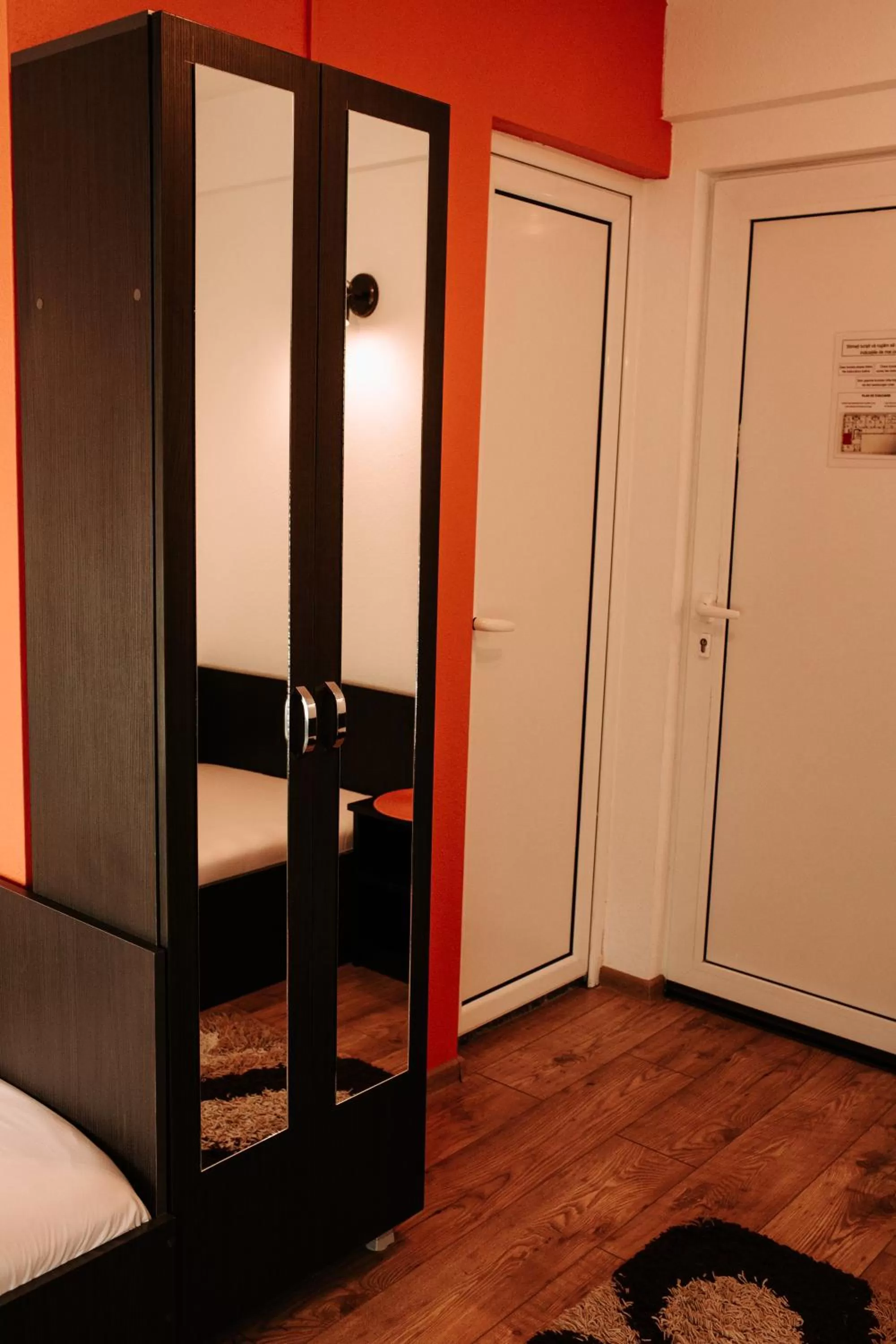 Bed in Pensiunea Pictorilor