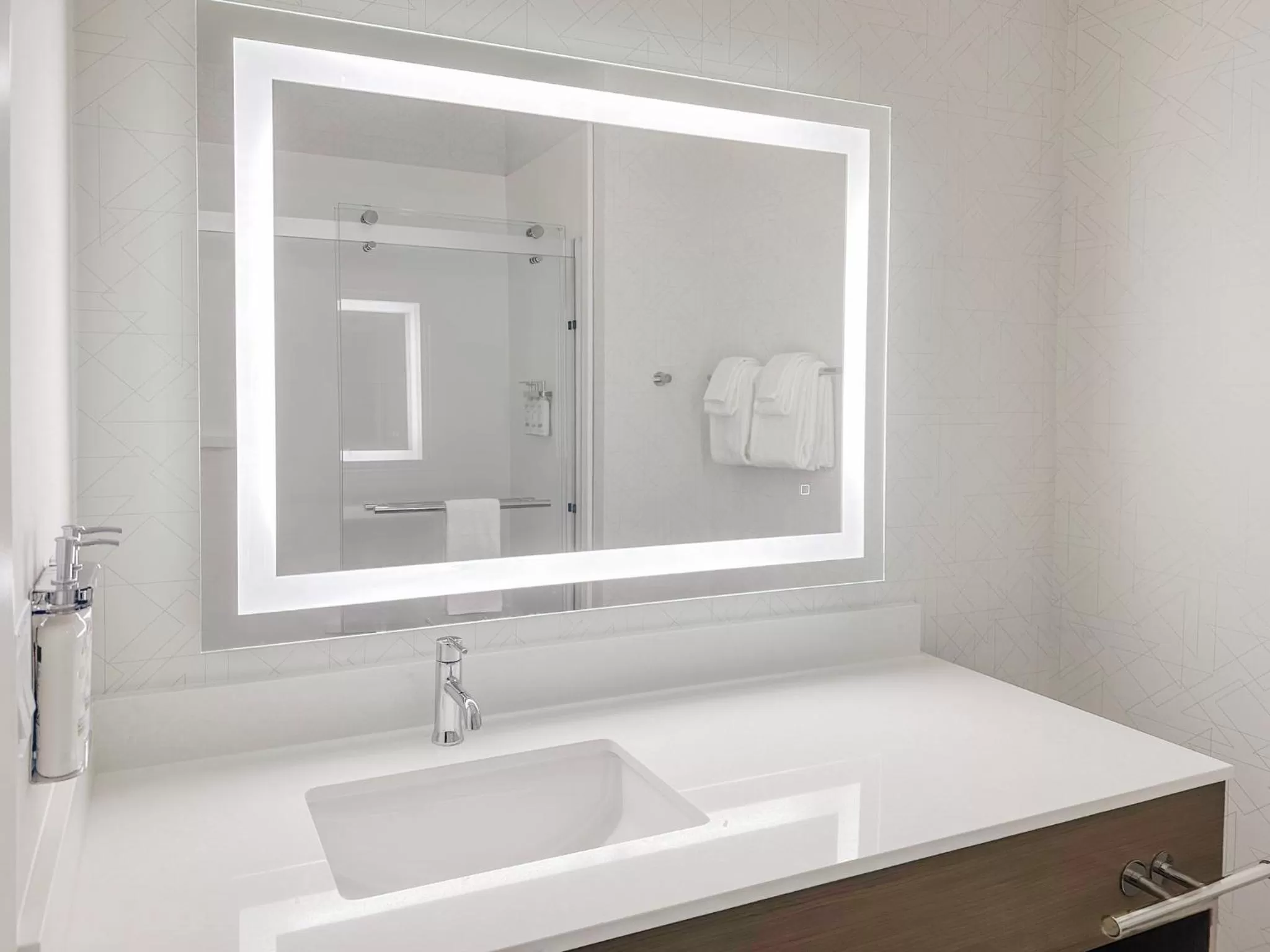 Photo of the whole room in Holiday Inn Express La Mesa Near SDSU by IHG