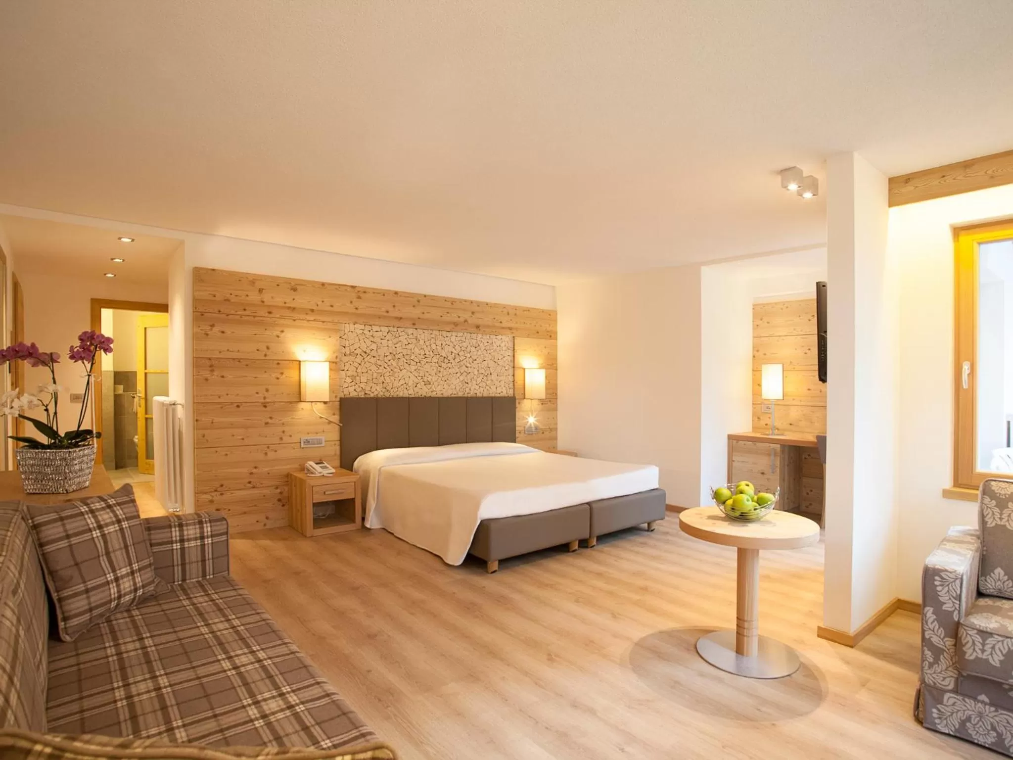 Bedroom, Bed in Hotel Europeo Alpine Charme & Wellness
