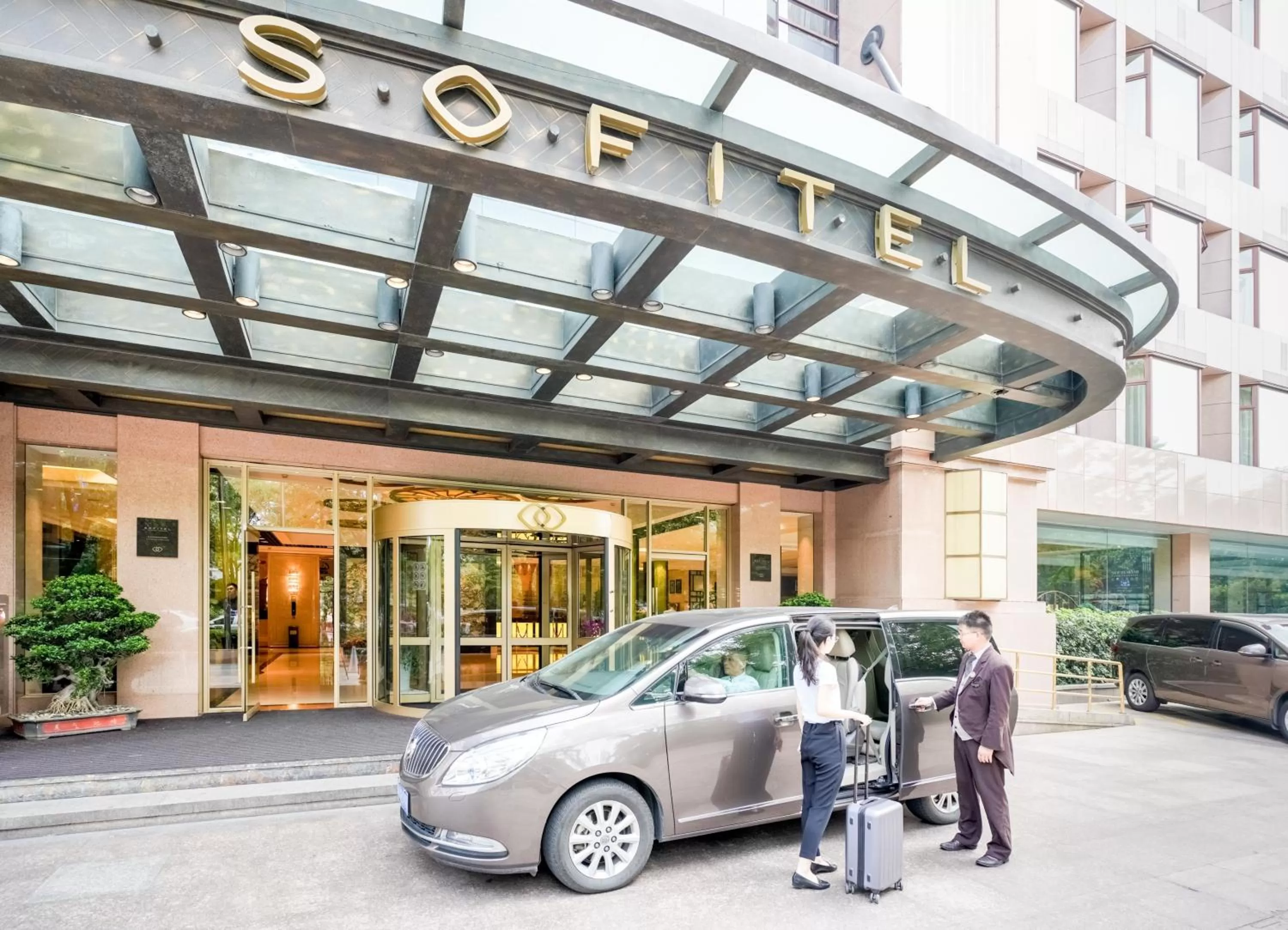 Parking in Sofitel Hangzhou Westlake - Few steps to West Lake, with panoramic lake view terrace