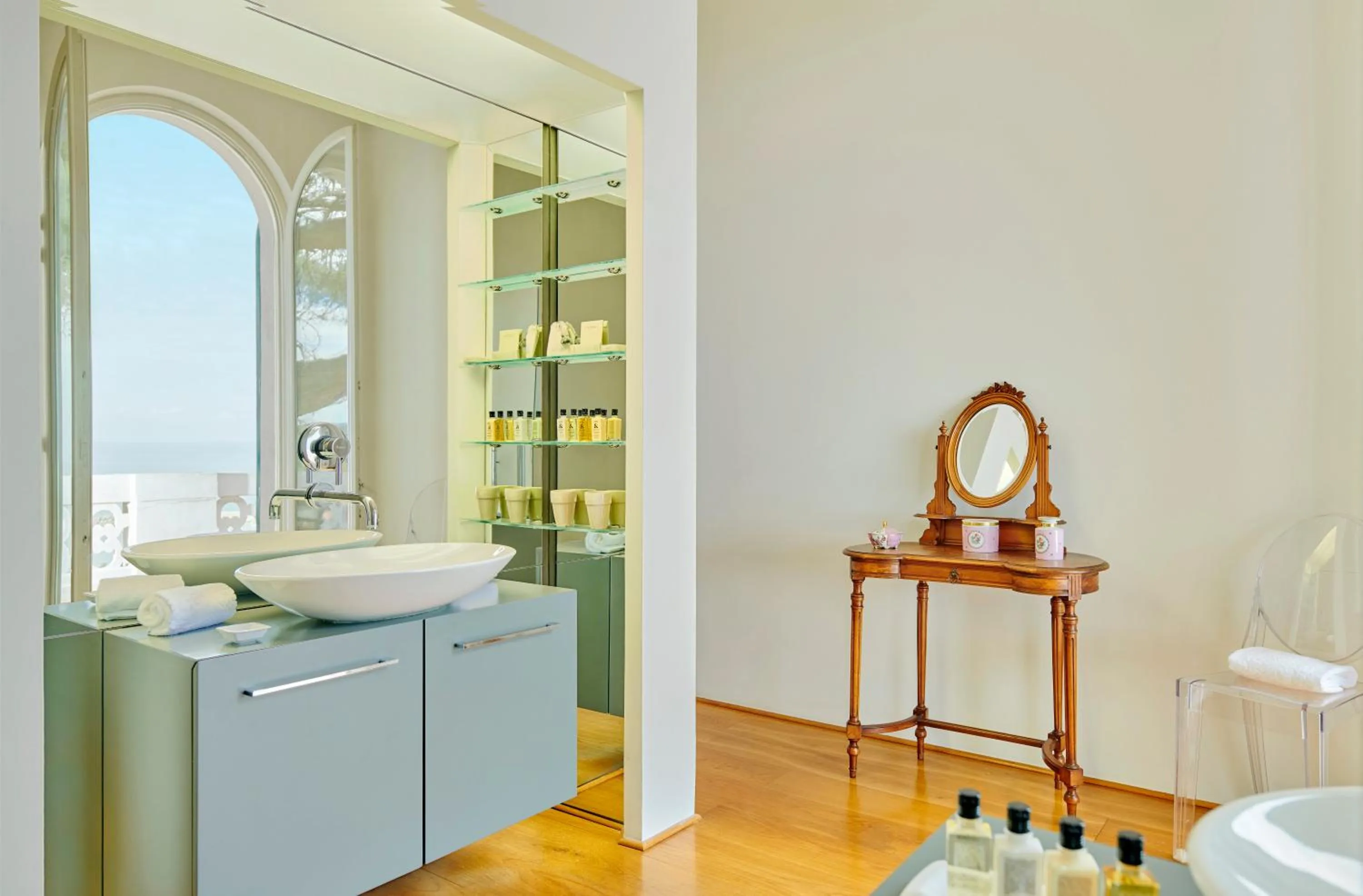 Toilet in Villa Paola