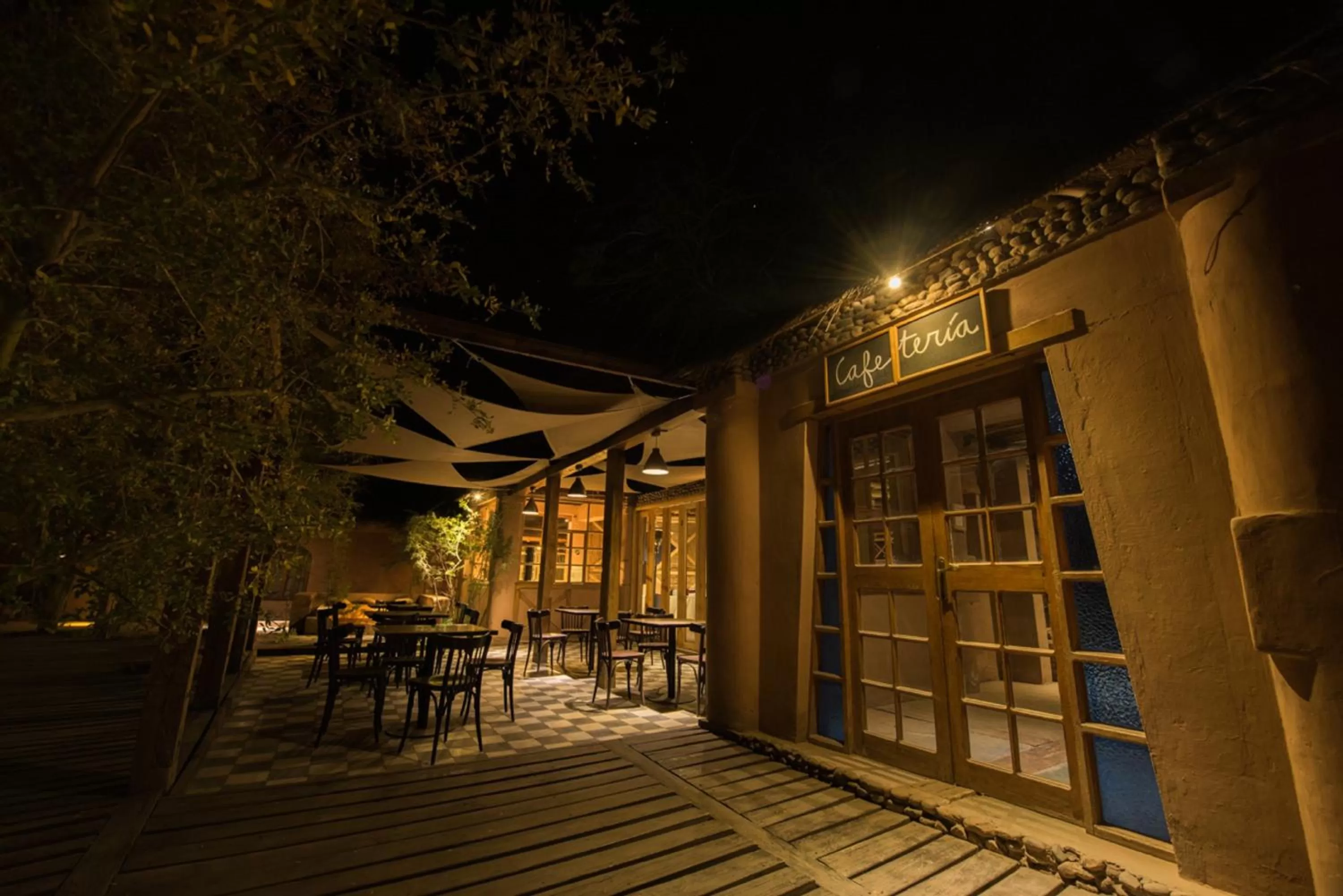 Restaurant/places to eat in Hotel La Aldea