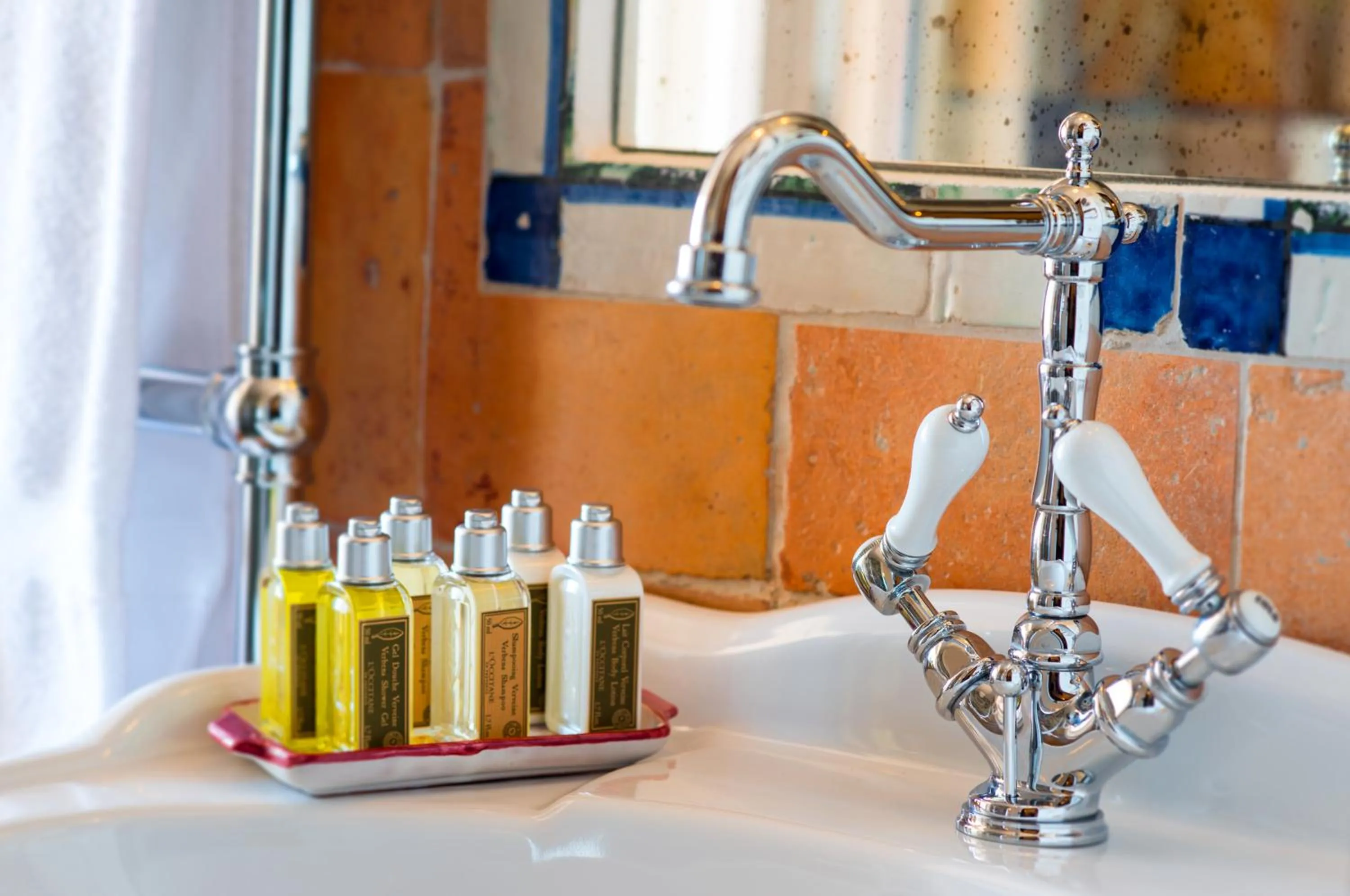 Area and facilities in Badia Santa Maria de' Olearia