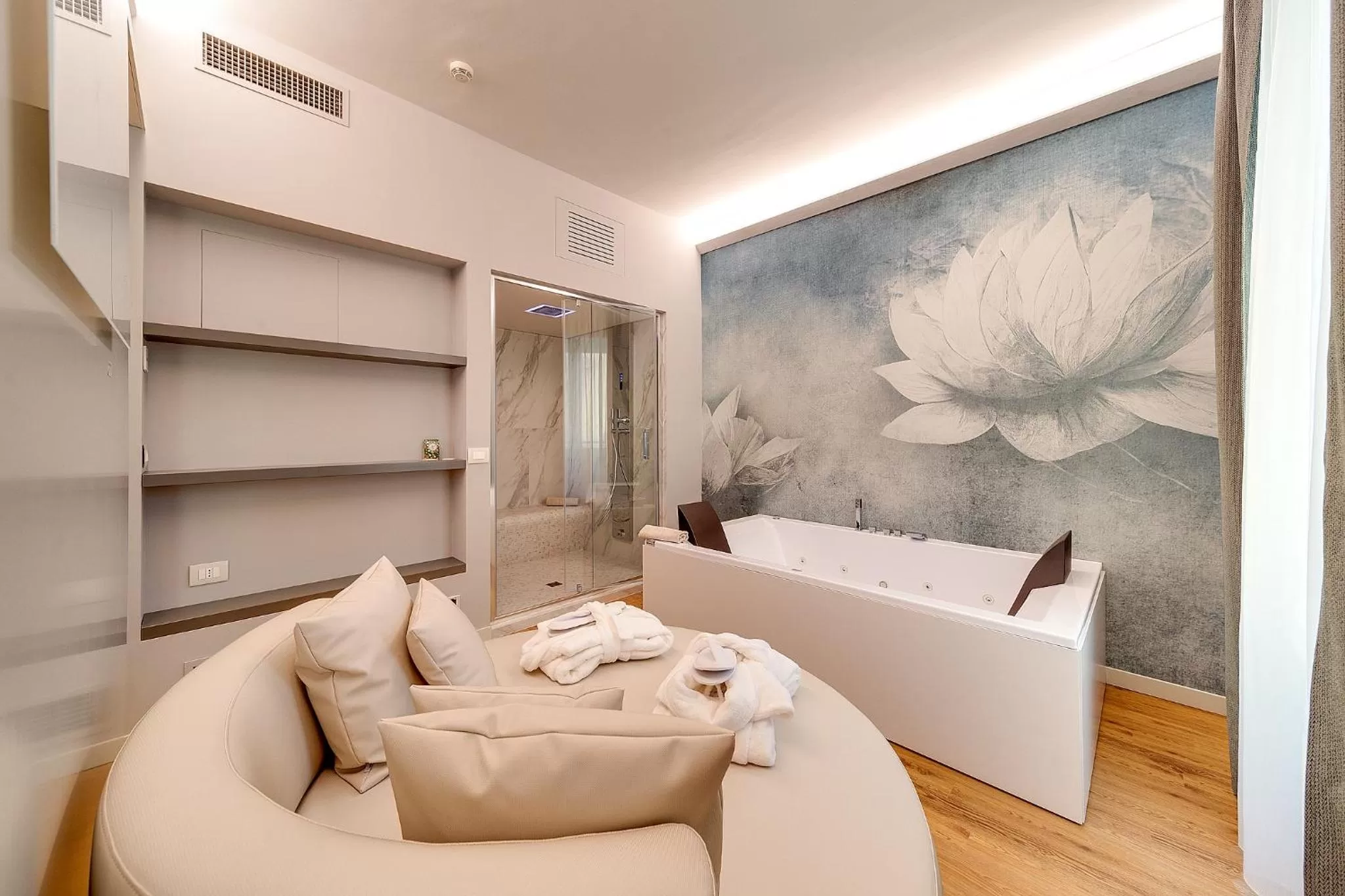 Hot Tub, Bed in Best Western Hotel Nazionale