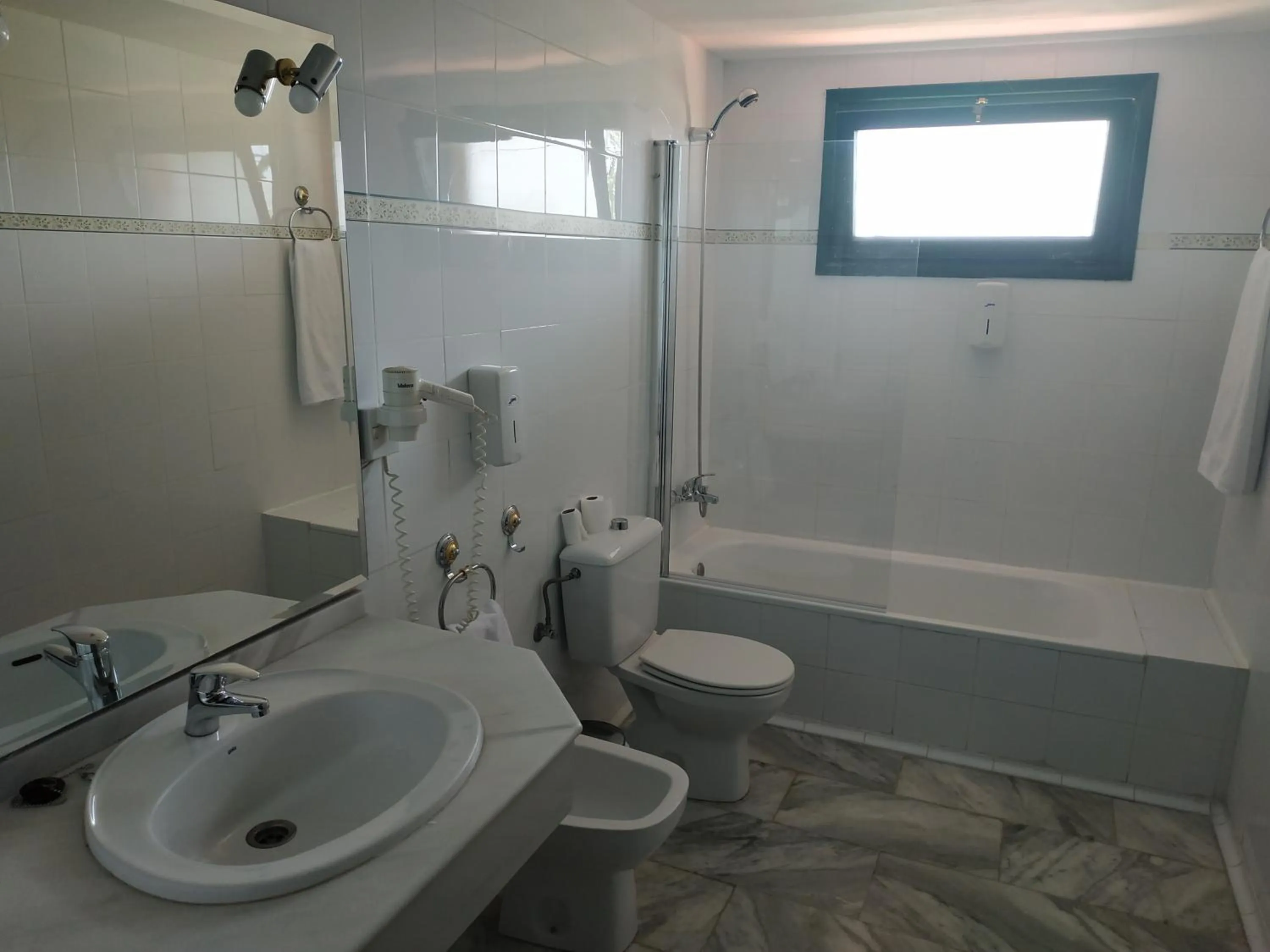 Bathroom in Sabiñanigo Camp & Hotel