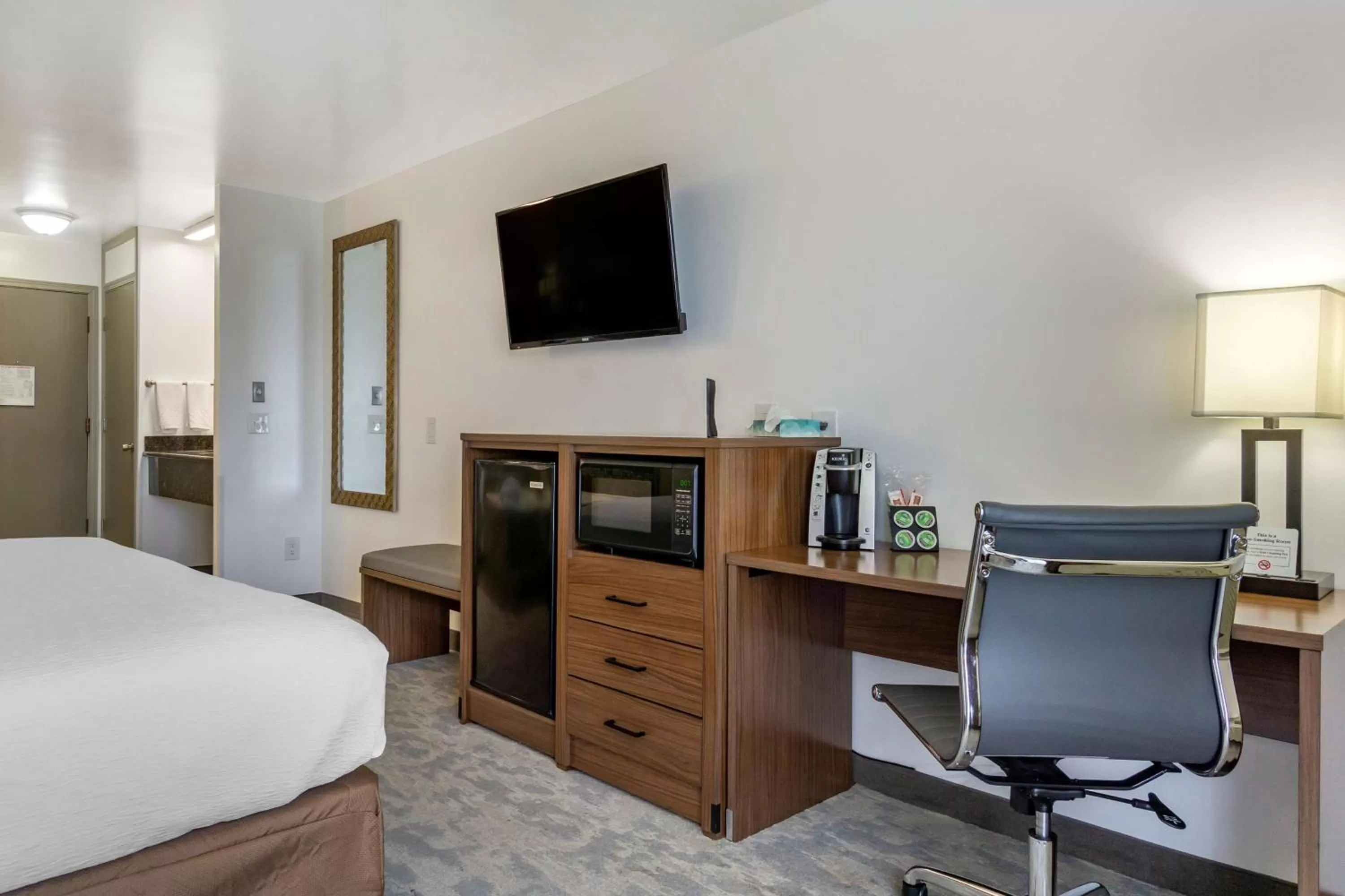 Photo of the whole room in Best Western PLUS Lake Front Hotel