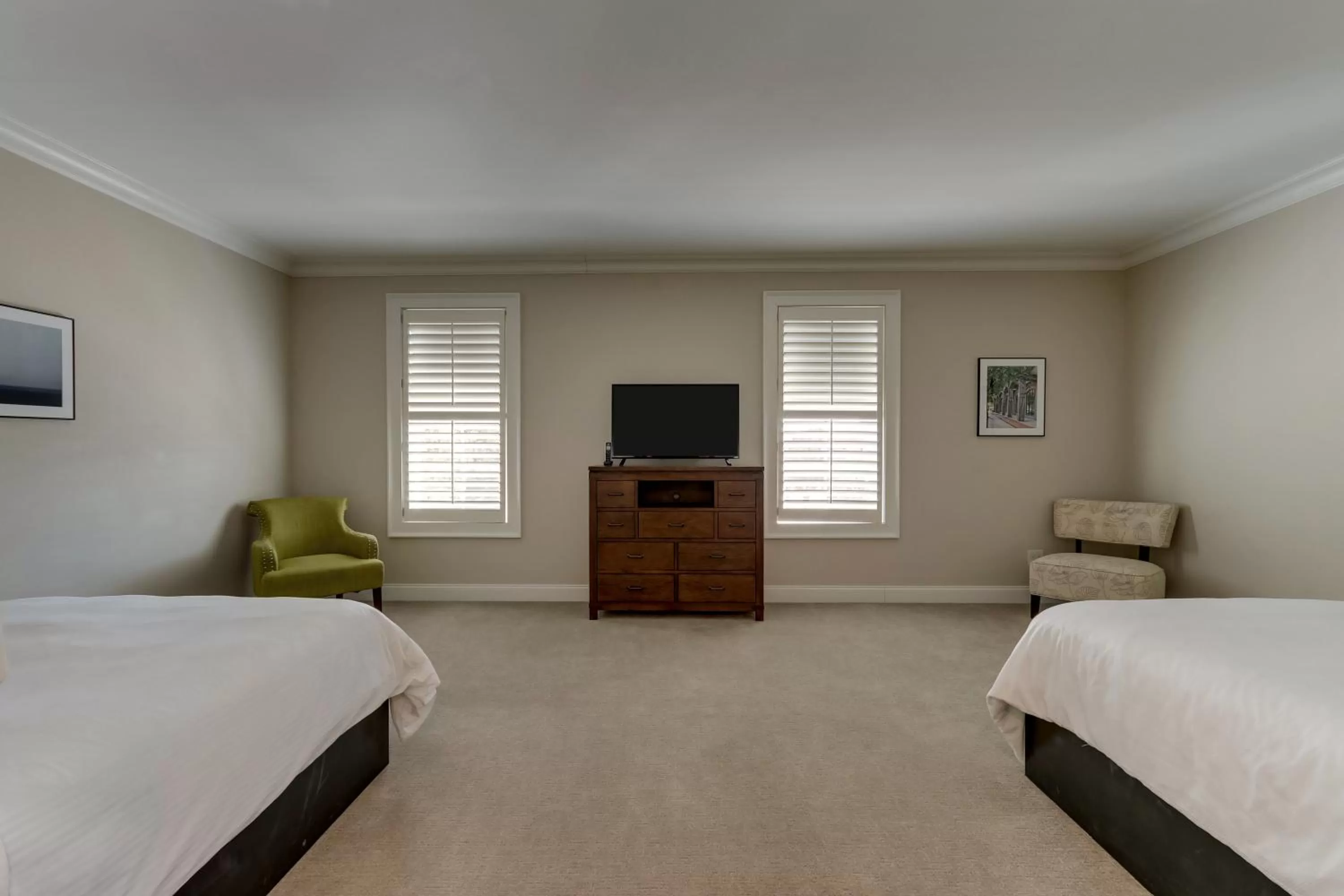 Bedroom, Bed in The Mantissa Hotel