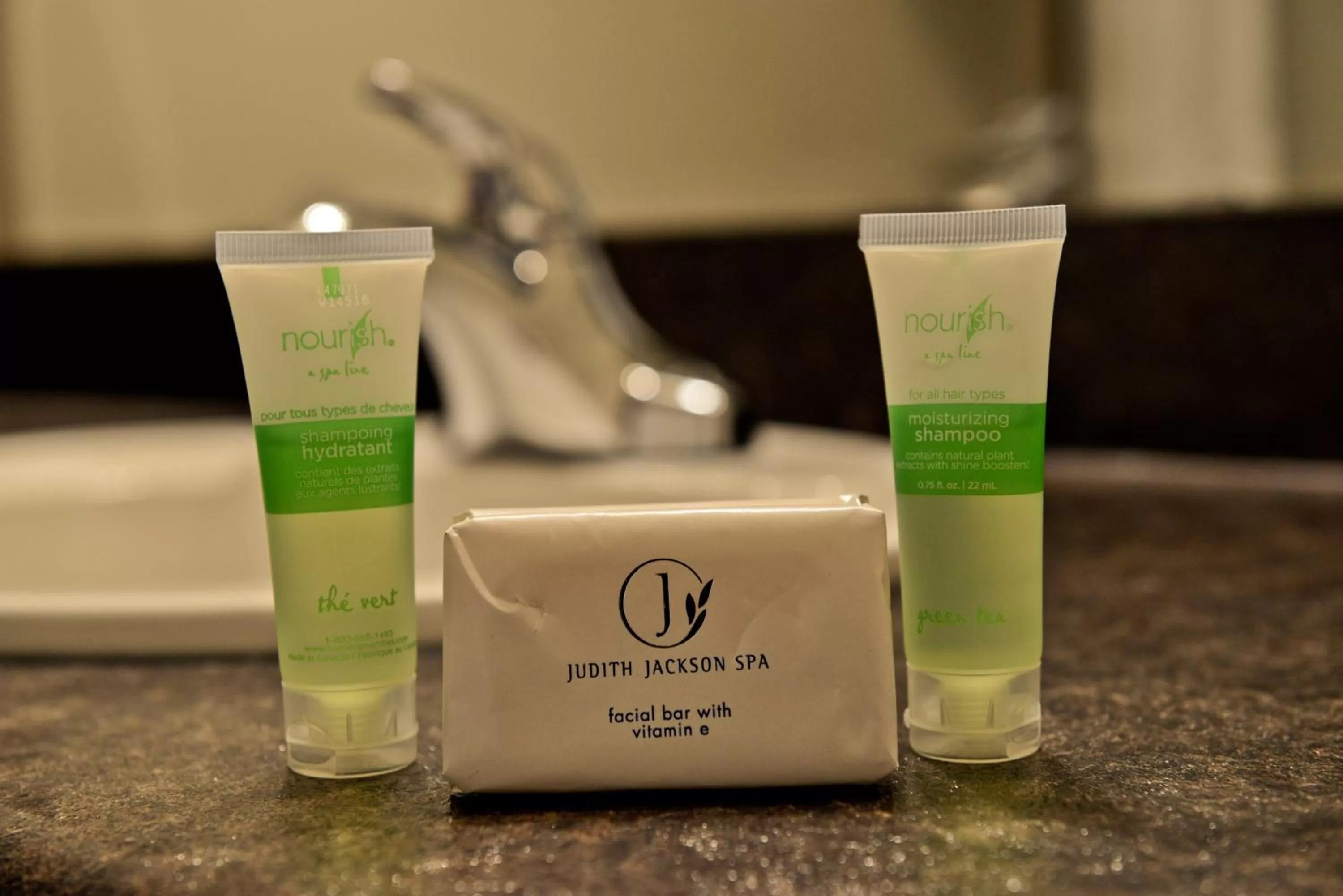 121 Steakhouse & Motel