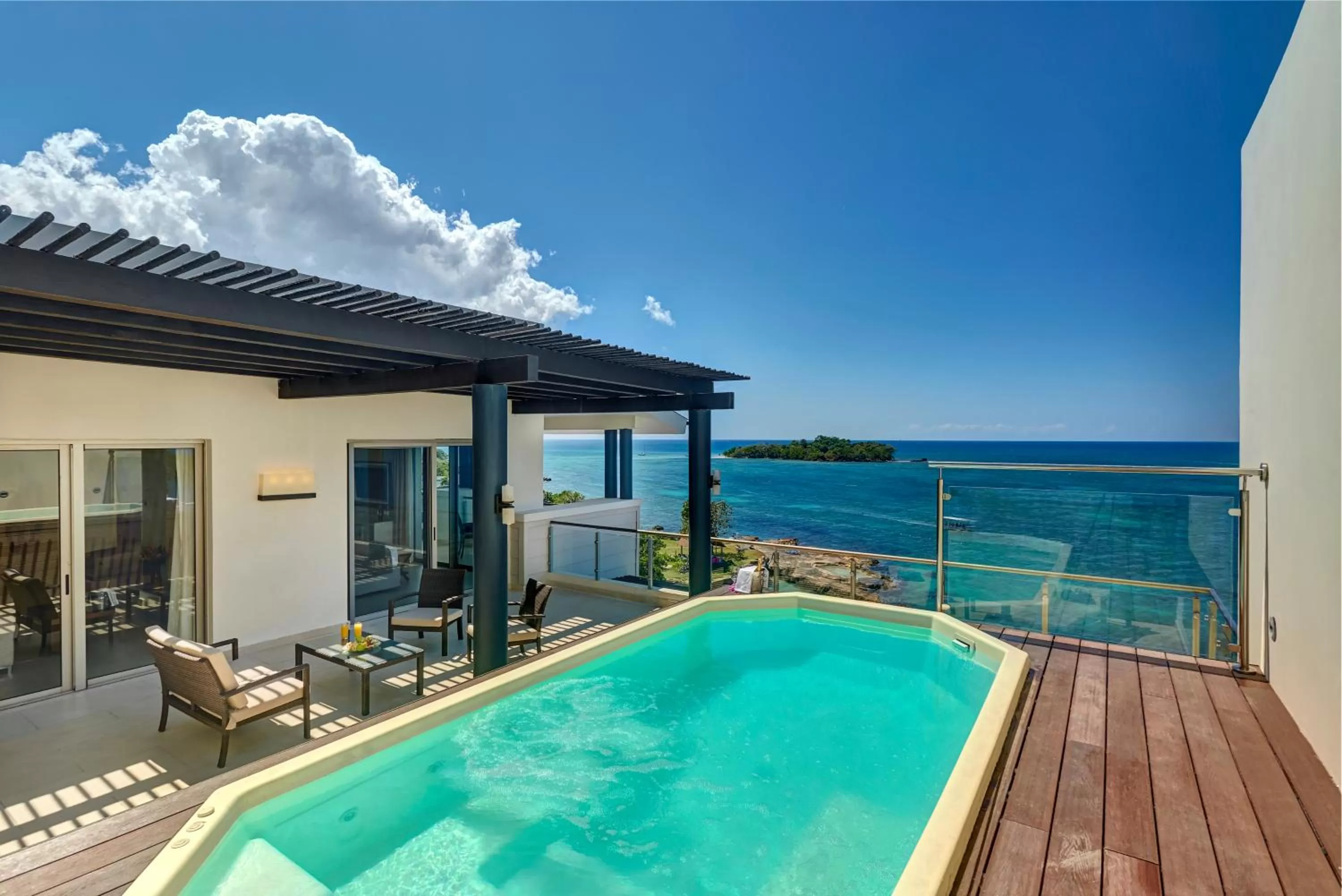 Sea view in Royalton Negril, An Autograph Collection All-Inclusive Resort